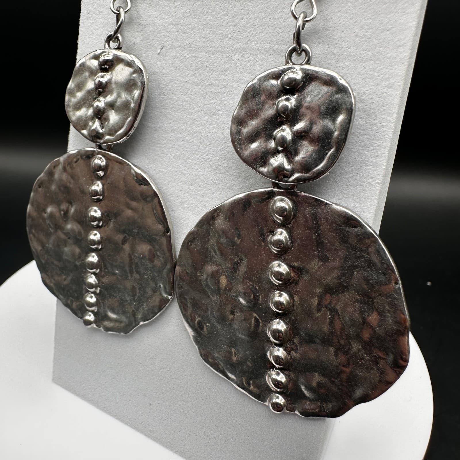 Vintage Y2K Hammered Silver Tone Dangle Earring Textured Round Statement Jewelry - Thumbnail 3