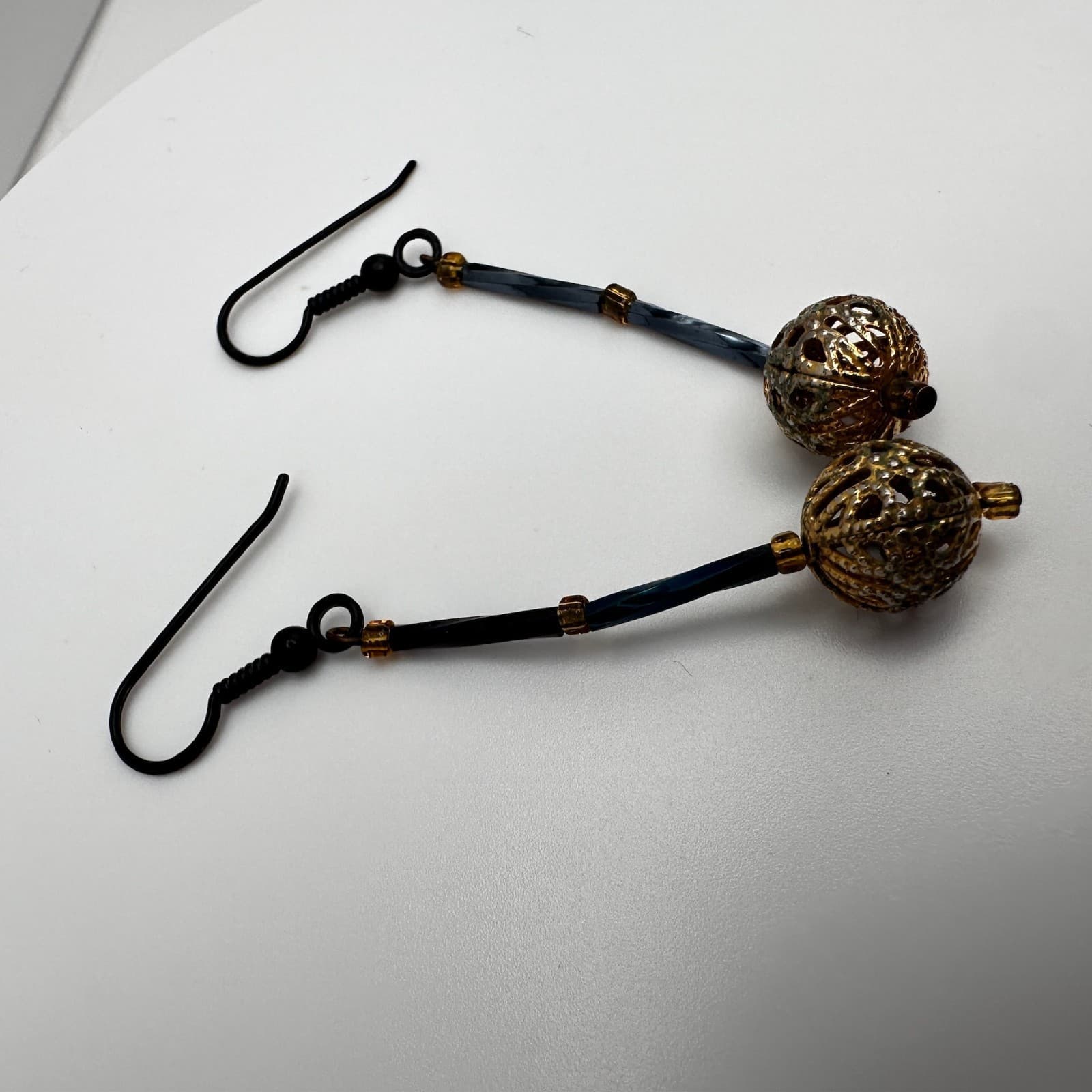 Vintage 90s Gold Tone Filigree Orb Dangle Earrings Black Twisted Glass Bead Boho - Thumbnail 10