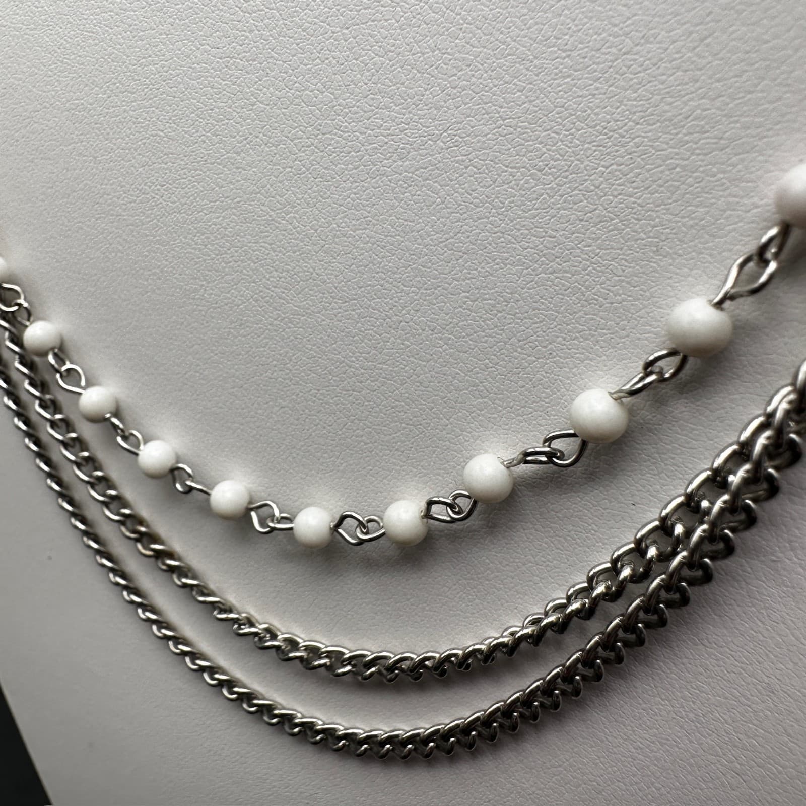 Vintage 90s White Bead Multi Strand Silver Tone Chain Necklace Layered Jewelry - Thumbnail 8