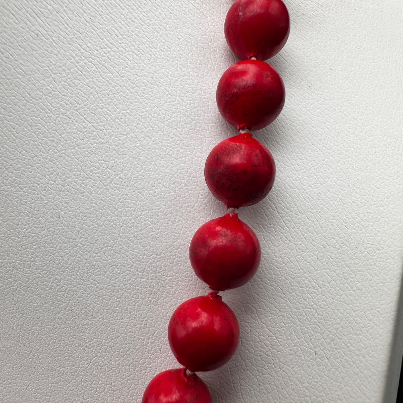 Vintage Red Beaded Necklace Round Beads Silver Tone Ring Clasp Retro Jewelry - Thumbnail 6