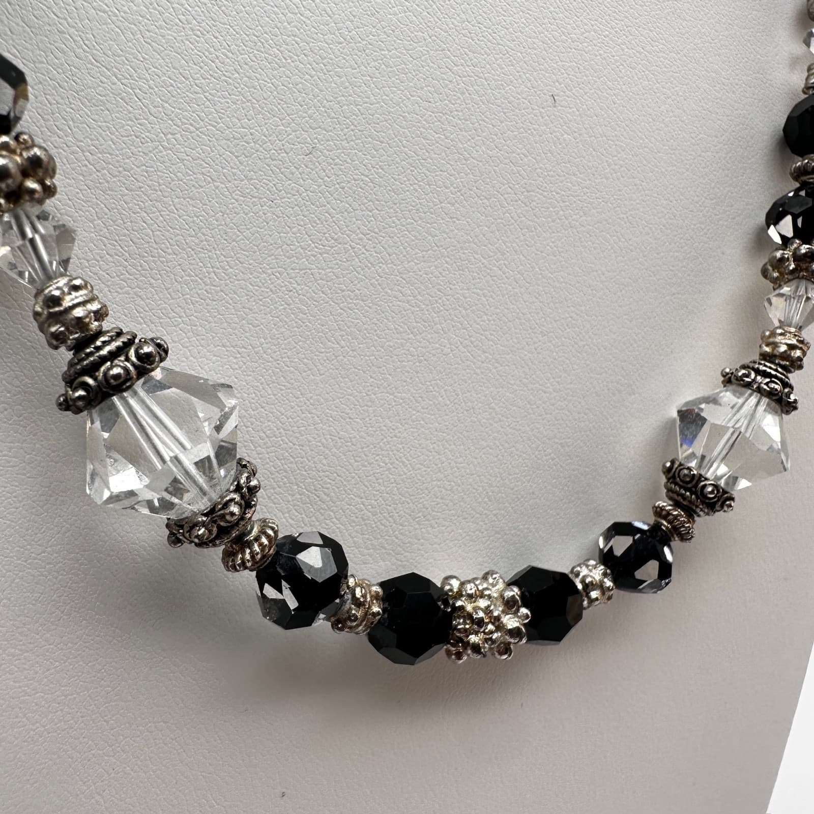 Black & Clear Crystal Beaded Necklace Silver Tone Vintage Y2K Gothic Chic - Thumbnail 3