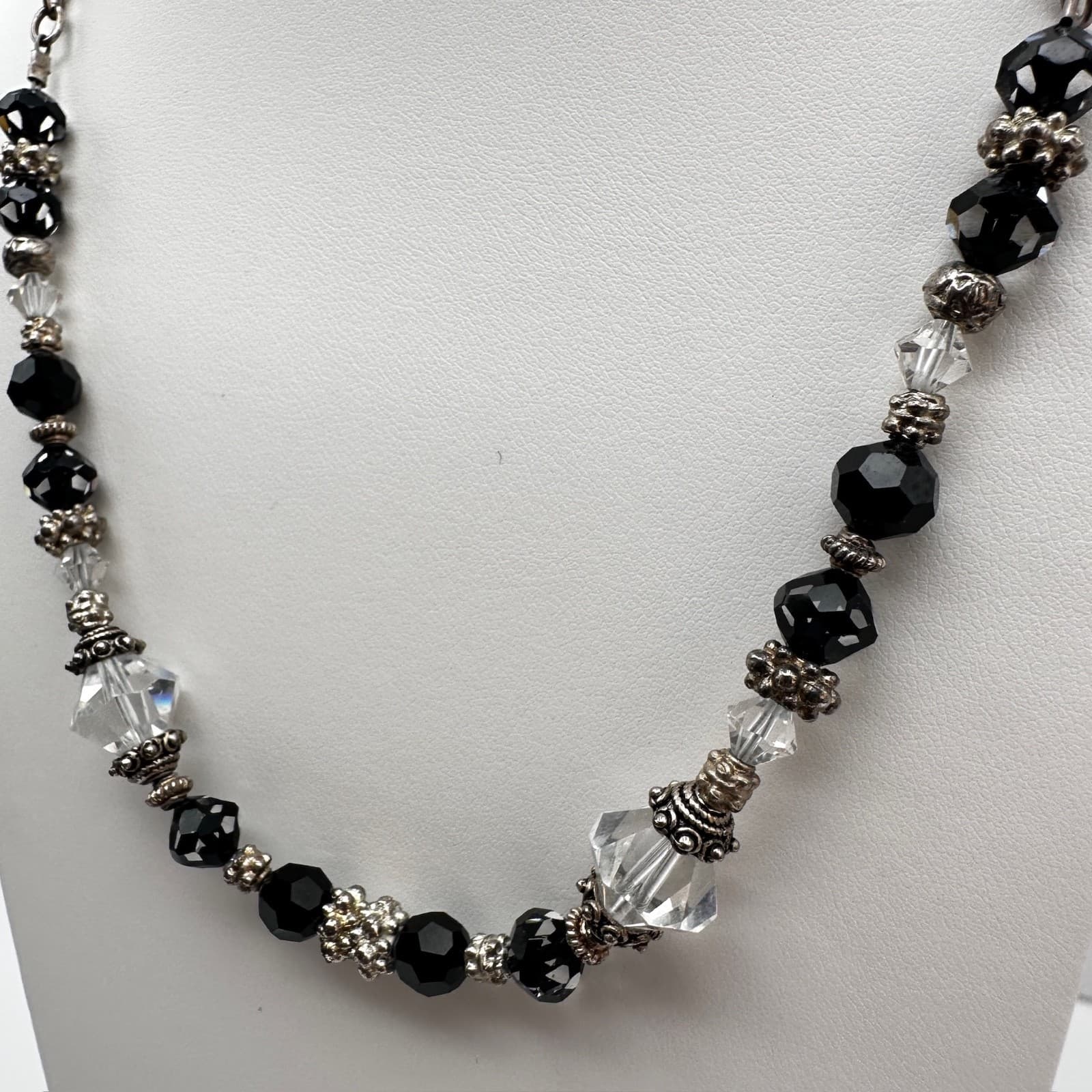Black & Clear Crystal Beaded Necklace Silver Tone Vintage Y2K Gothic Chic - Thumbnail 8