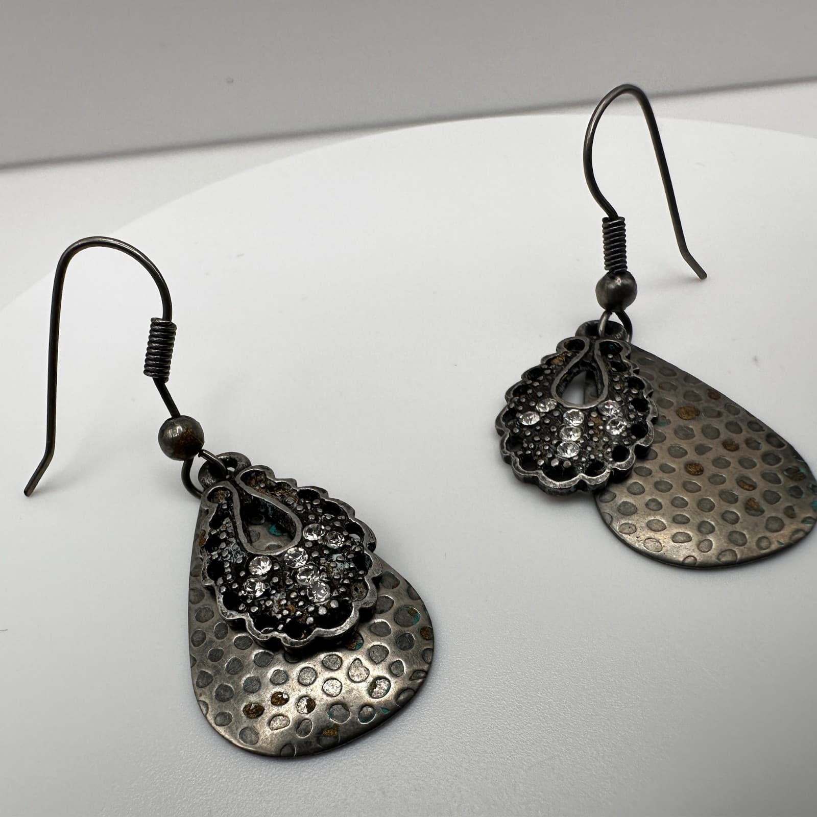 Vintage 90s Silver Tone Hammered Teardrop Earrings Rhinestone Dangle Women's - Thumbnail 8