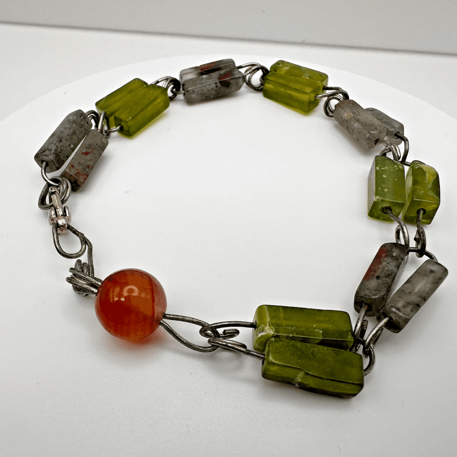 Vintage Mixed Stone Bracelet Serpentine Jade Jasper Carnelian Wire Link Boho Y2K - Image 1