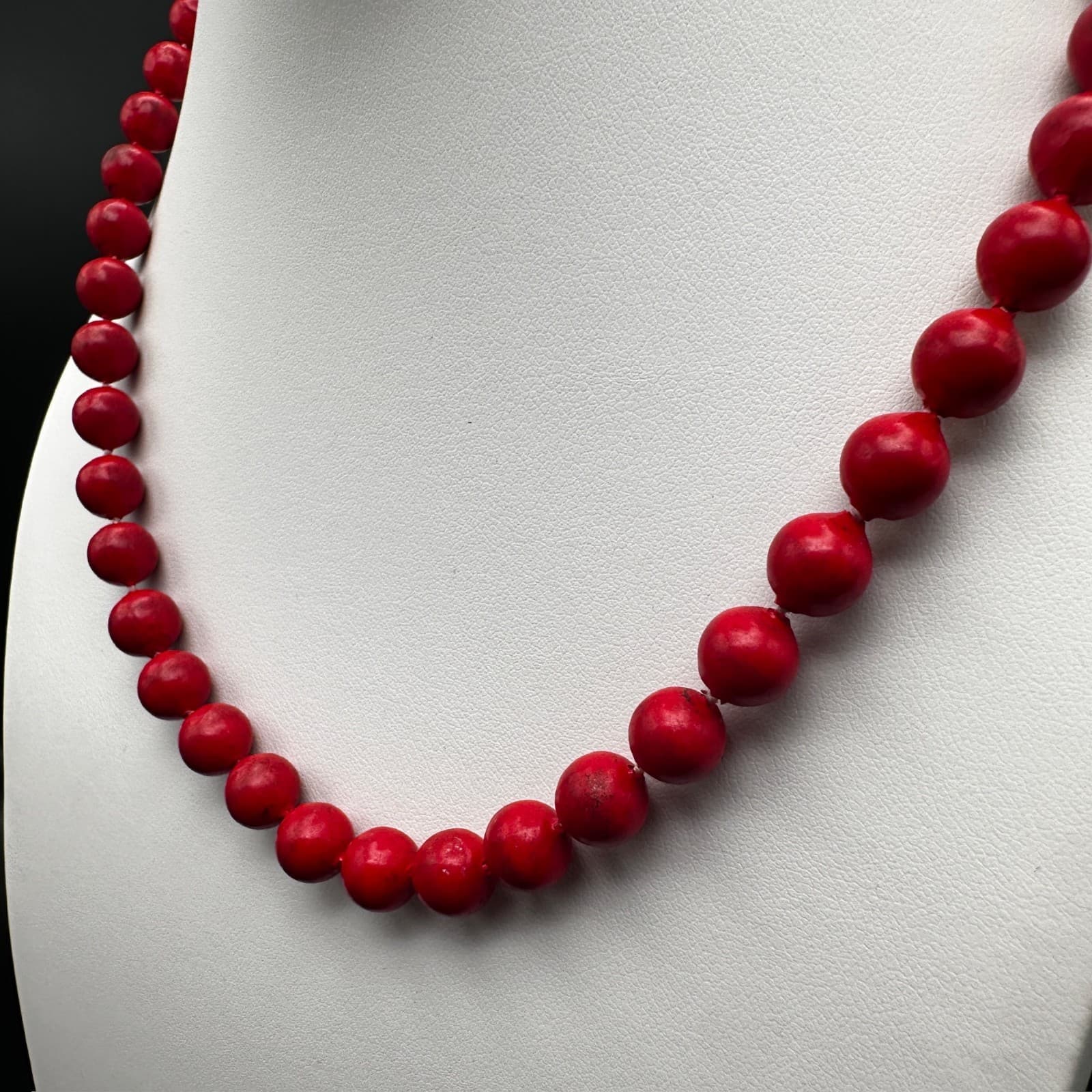 Vintage Red Beaded Necklace Round Beads Silver Tone Ring Clasp Retro Jewelry - Thumbnail 4