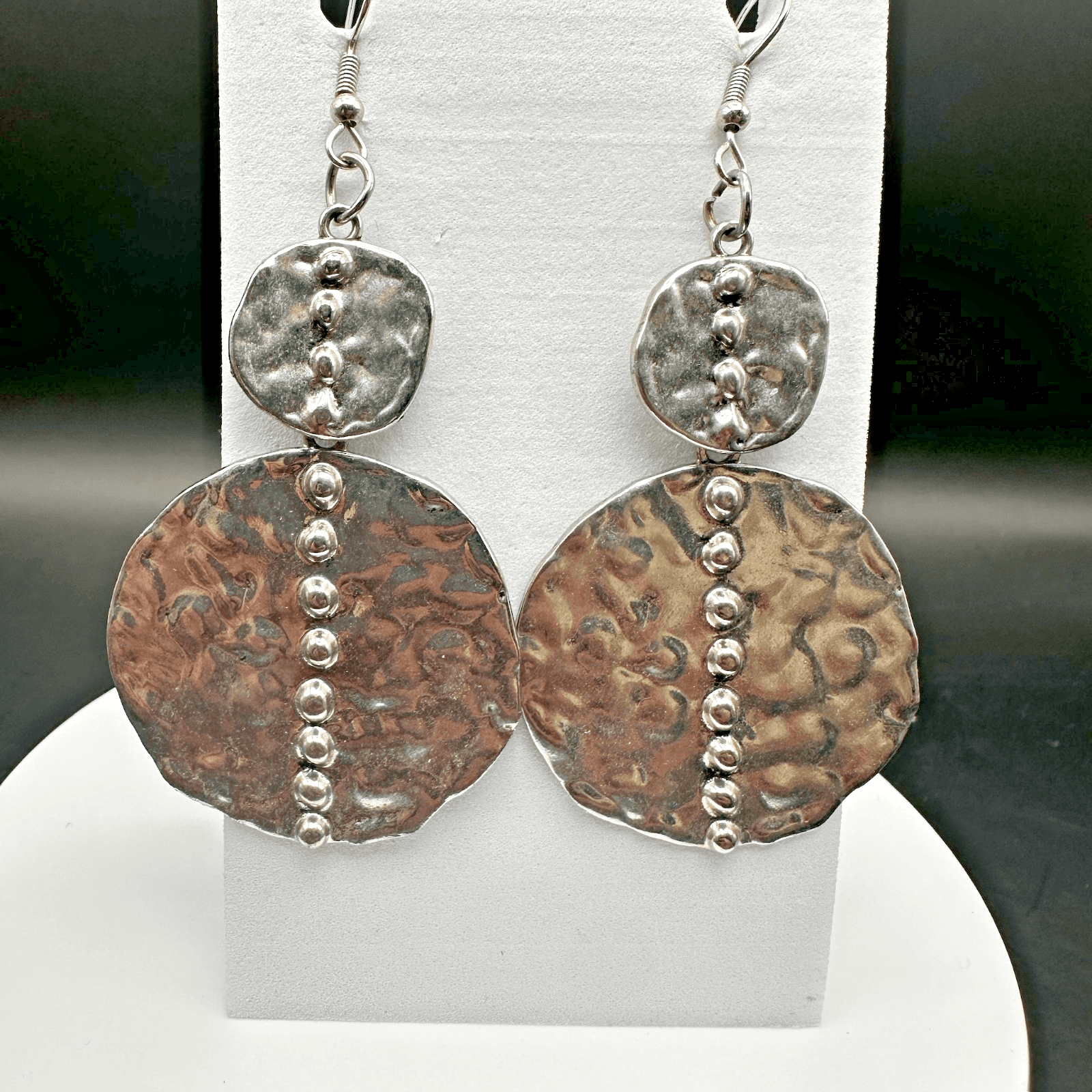 Vintage Y2K Hammered Silver Tone Dangle Earring Textured Round Statement Jewelry - Image 1
