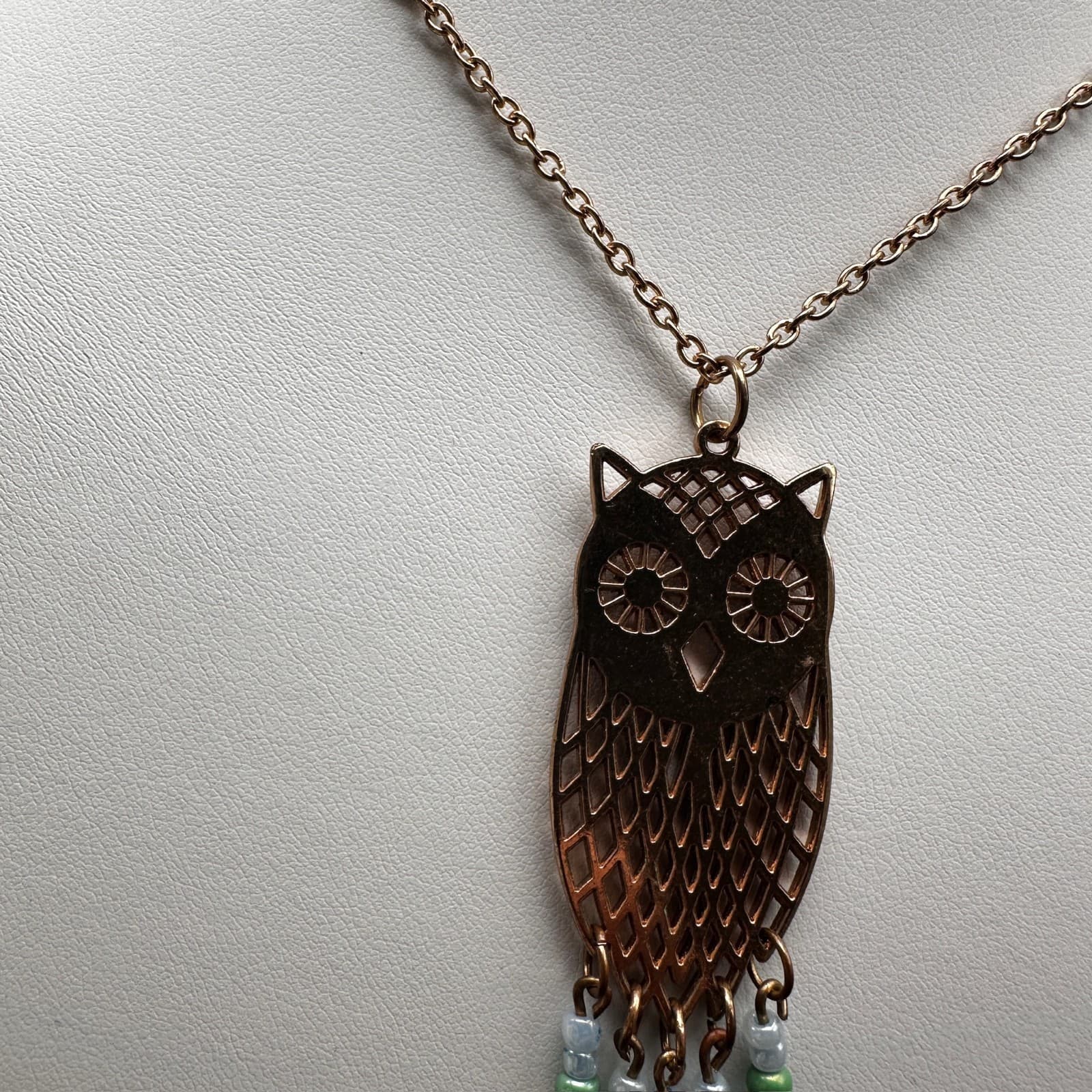 Vintage 90s Owl Pendant Necklace Gold Tone Beaded Tassel Boho Jewelry - Thumbnail 8