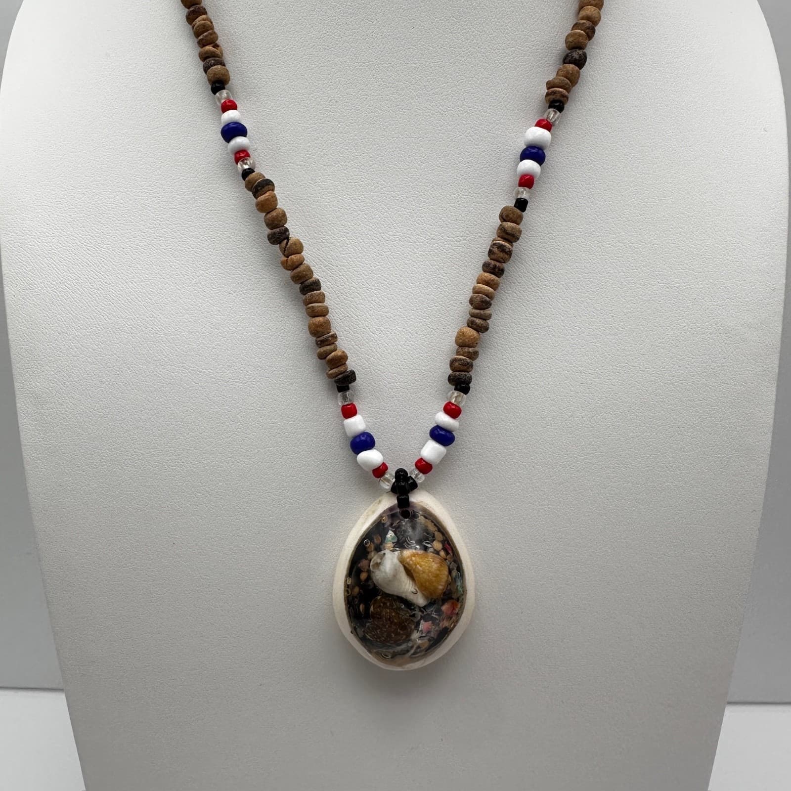 Vintage Shell Pendant Necklace Wooden Beads Boho Beach Folk Y2K 70s 80s 90s - Thumbnail 4
