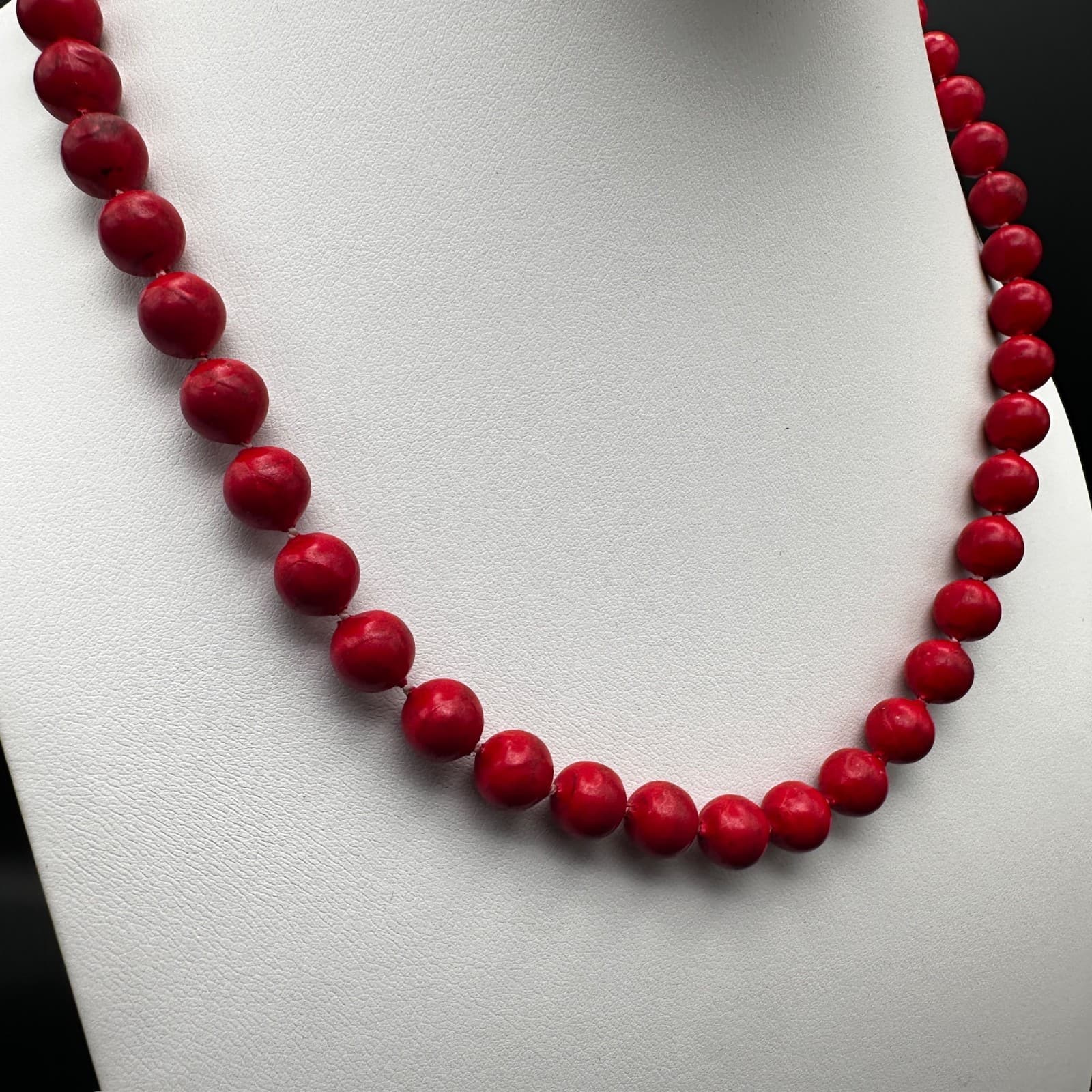 Vintage Red Beaded Necklace Round Beads Silver Tone Ring Clasp Retro Jewelry - Thumbnail 2