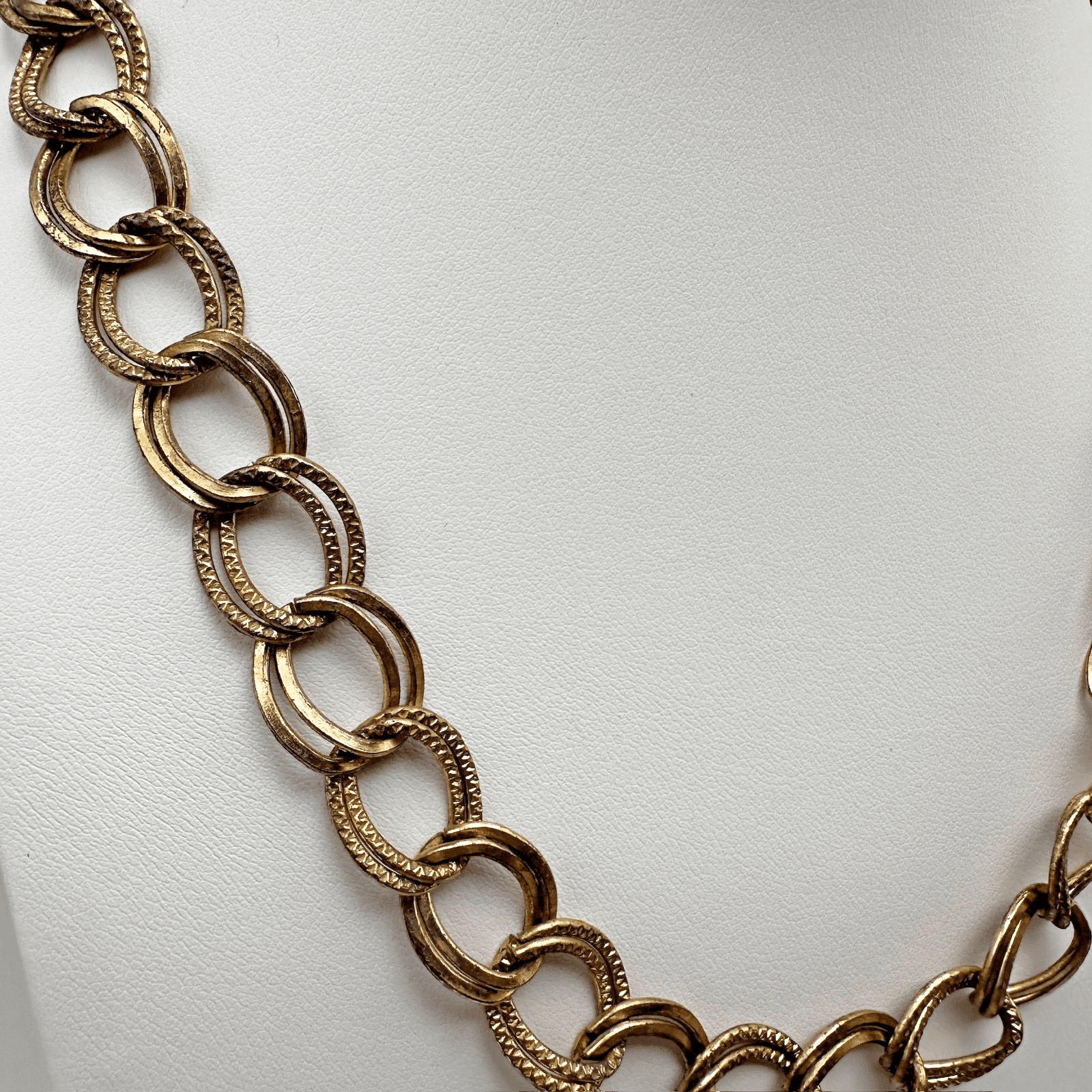 Vintage Gold Tone Chunky Oval Link Chain Necklace 18” - Thumbnail 4