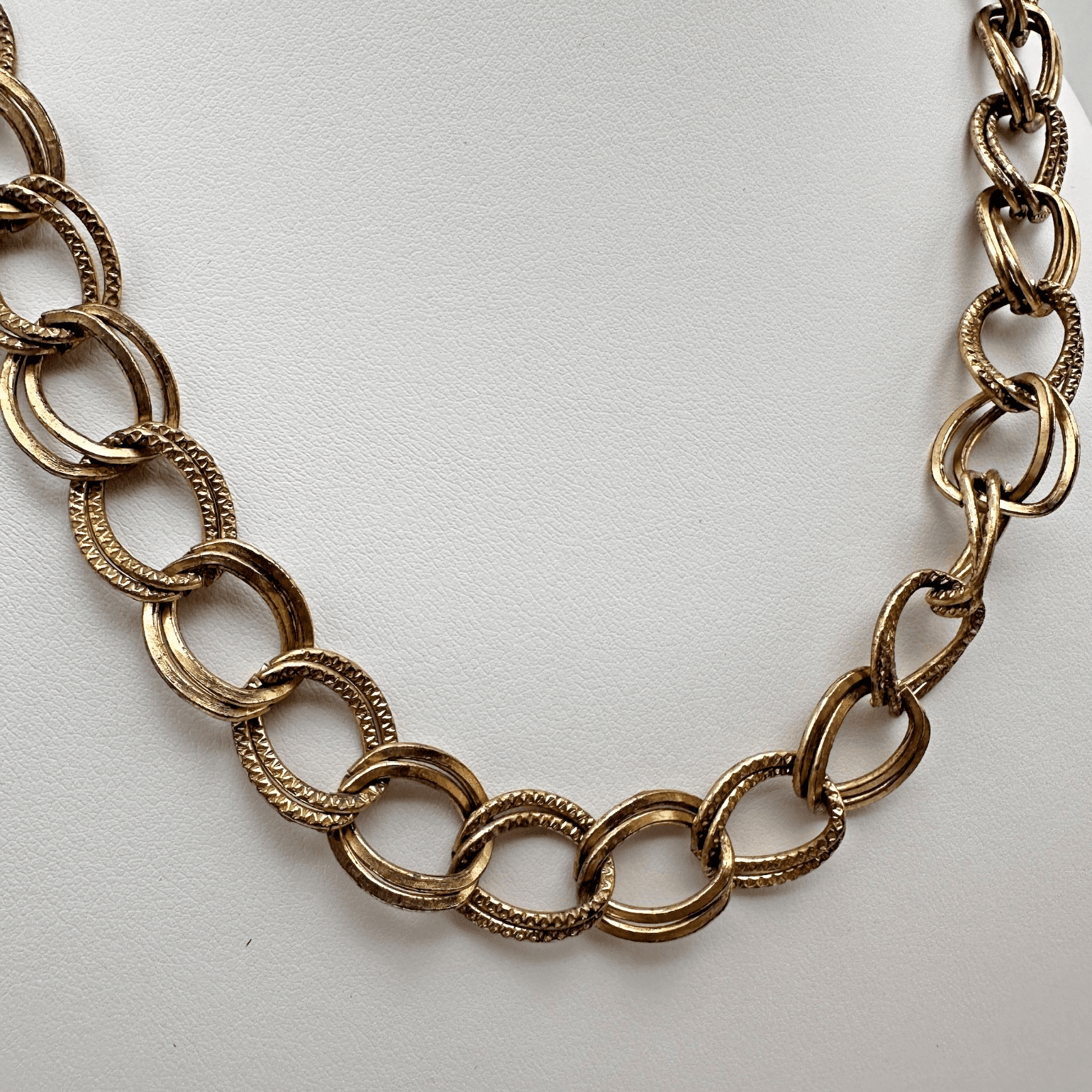 Vintage Gold Tone Chunky Oval Link Chain Necklace 18” - Thumbnail 2