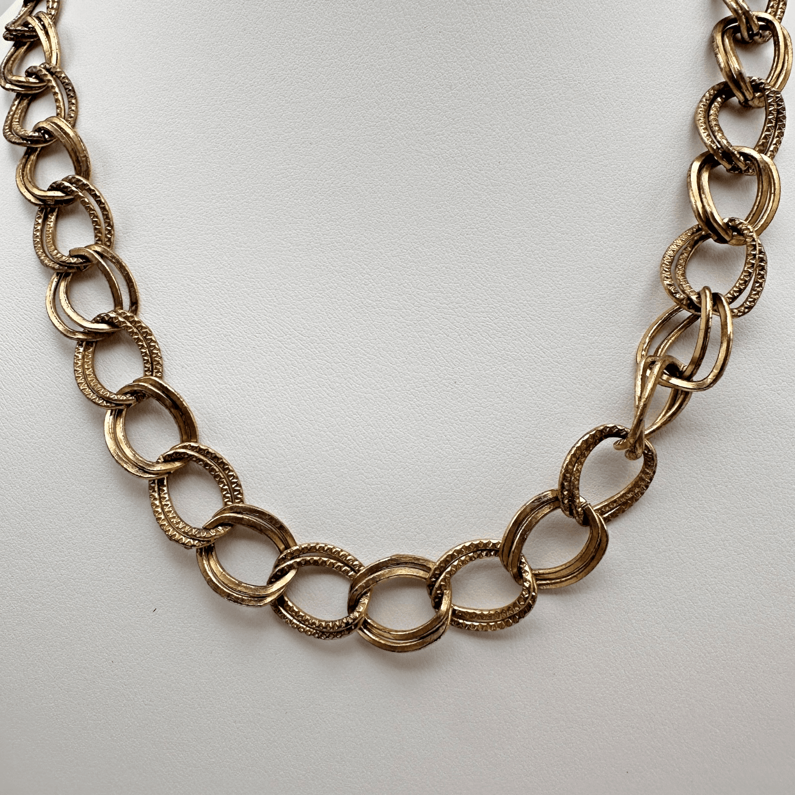 Vintage Gold Tone Chunky Oval Link Chain Necklace 18” - Thumbnail 3
