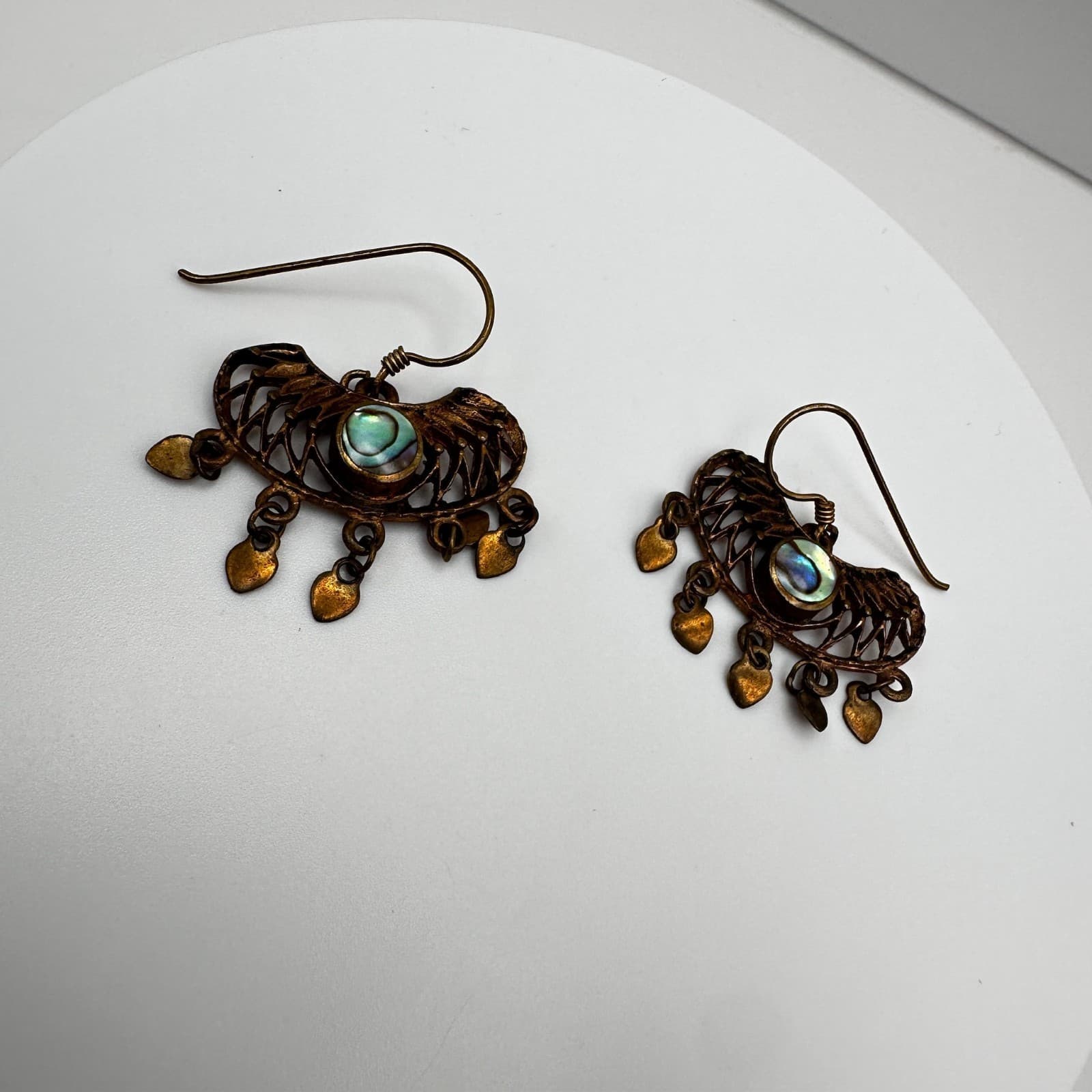 Vintage 80s 90s Brass Abalone Shell Dangle Earrings Filigree Heart Boho Fashion - Thumbnail 2