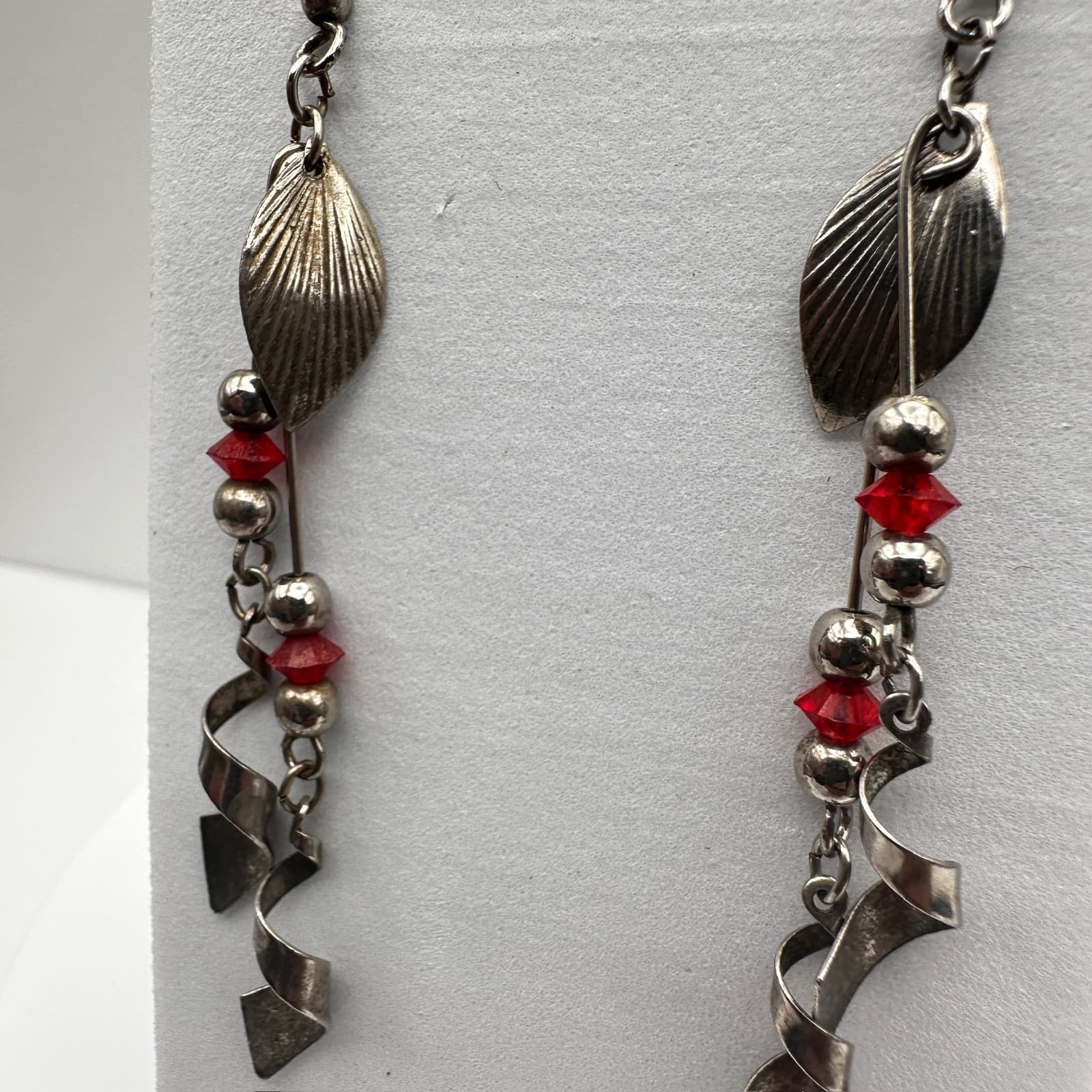Vintage 90s Silver Tone Red Glass Bead Leaf Spiral Dangle Drop Earrings Jewelry - Thumbnail 5