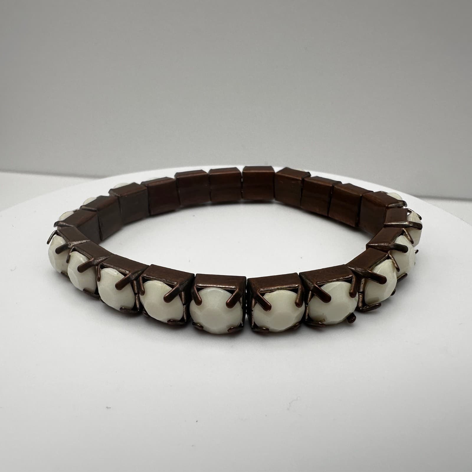 Vintage 80s White Opaque Crystal Bracelet Bronze Tone Women's Jewelry - Thumbnail 2