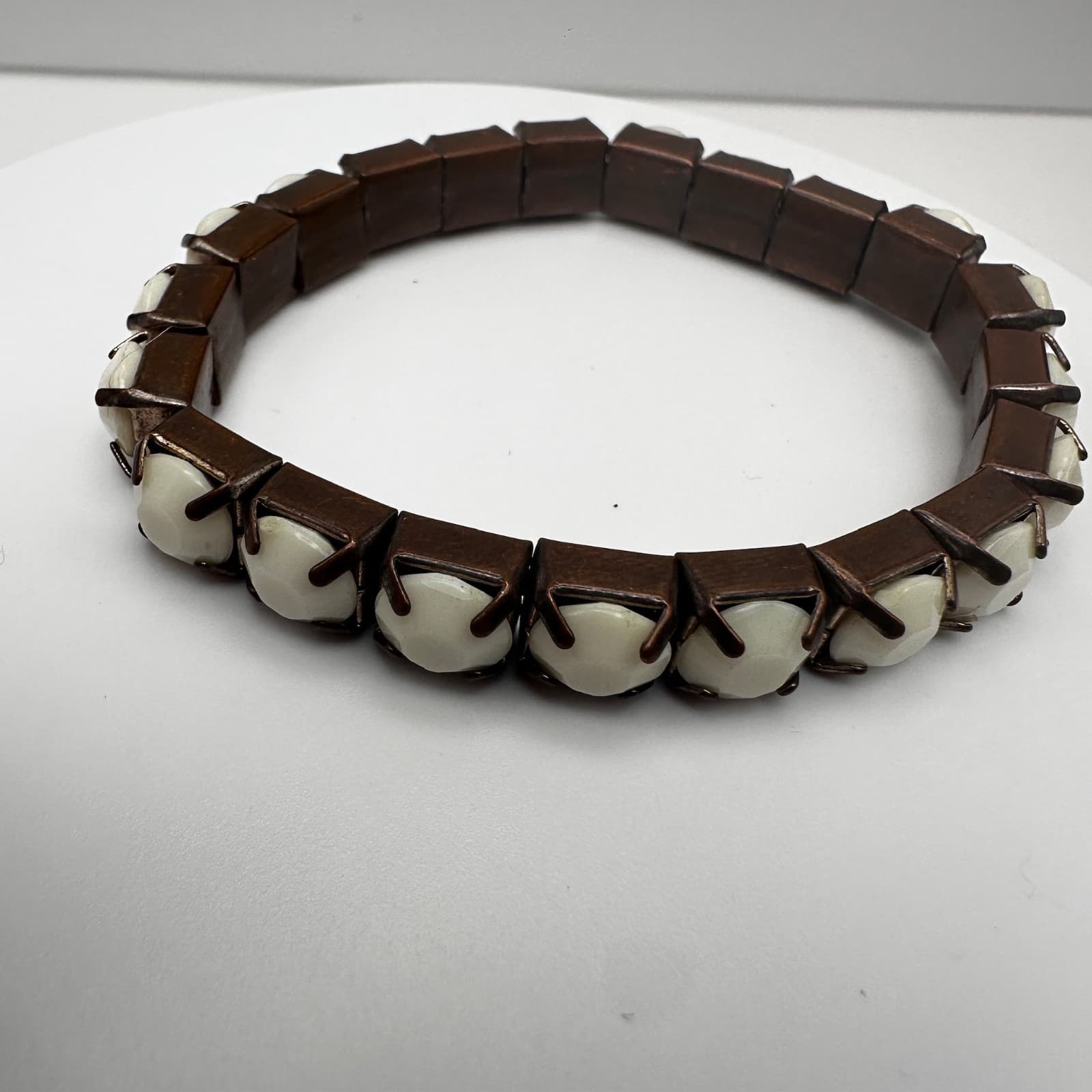 Vintage 80s White Opaque Crystal Bracelet Bronze Tone Women's Jewelry - Thumbnail 4