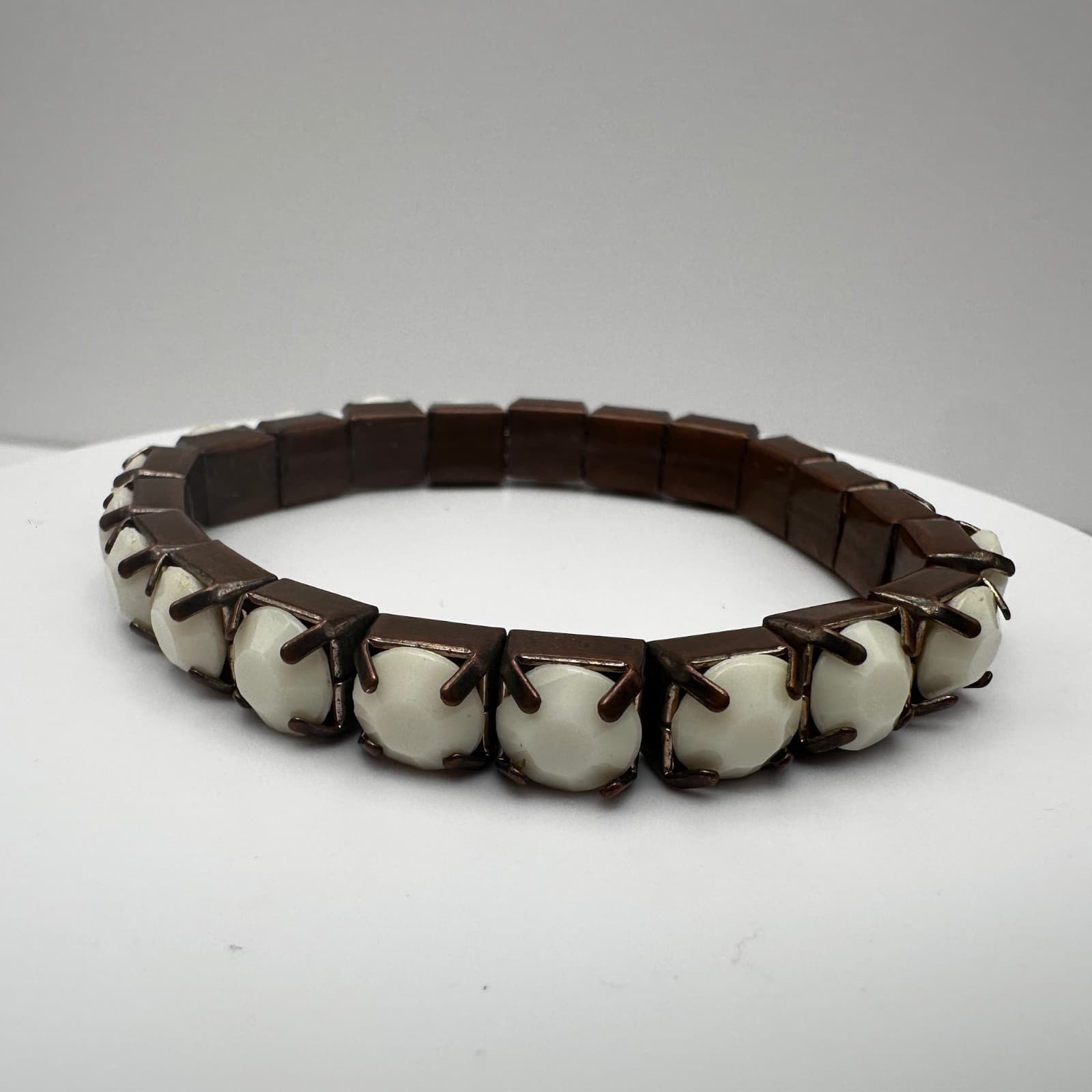 Vintage 80s White Opaque Crystal Bracelet Bronze Tone Women's Jewelry - Thumbnail 5