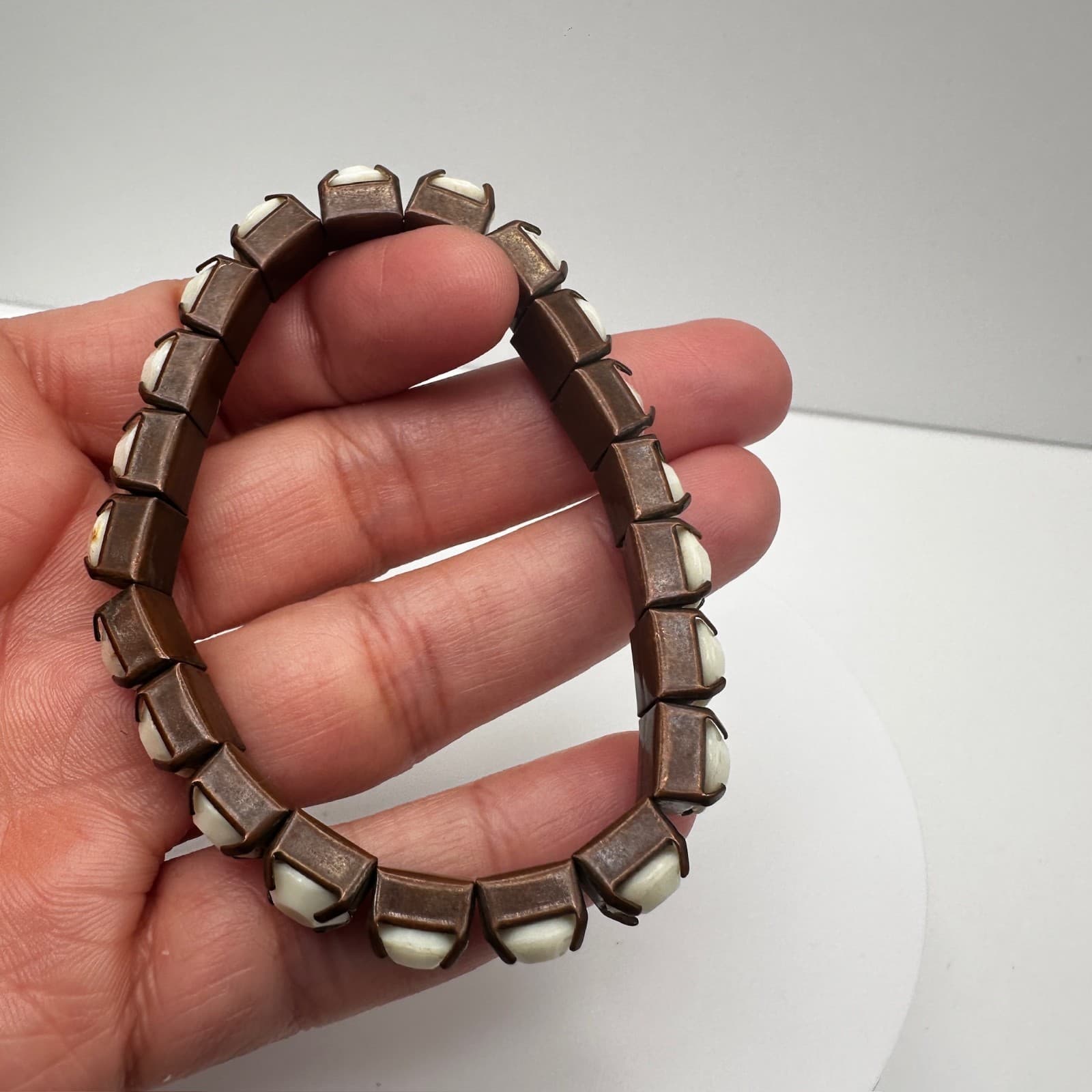 Vintage 80s White Opaque Crystal Bracelet Bronze Tone Women's Jewelry - Thumbnail 9