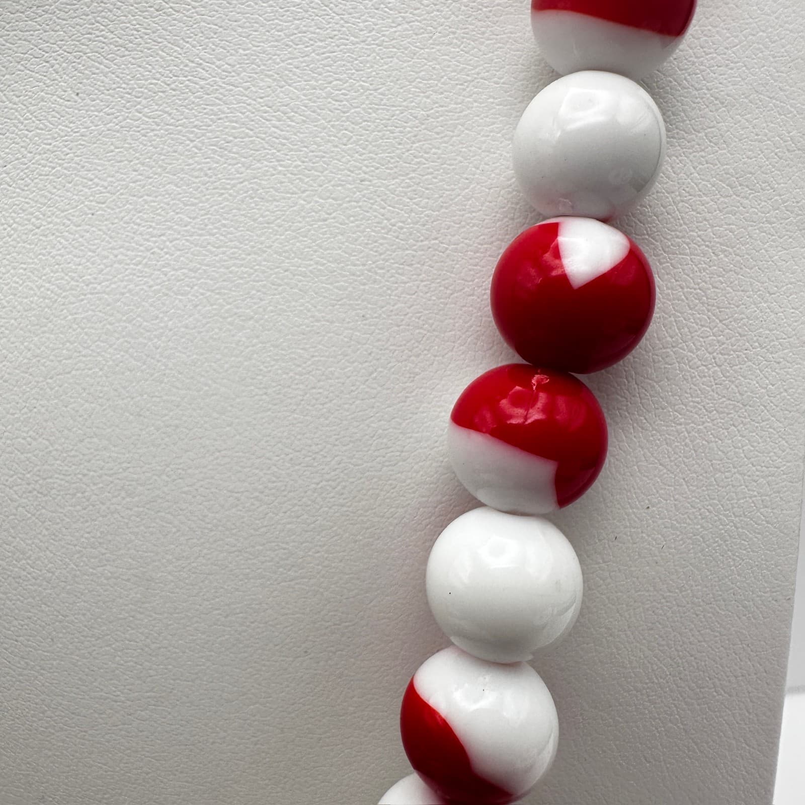 Vintage 90s Red White Bead Necklace Cage Dangle Earrings Silver Tone Jewelry set - Thumbnail 8