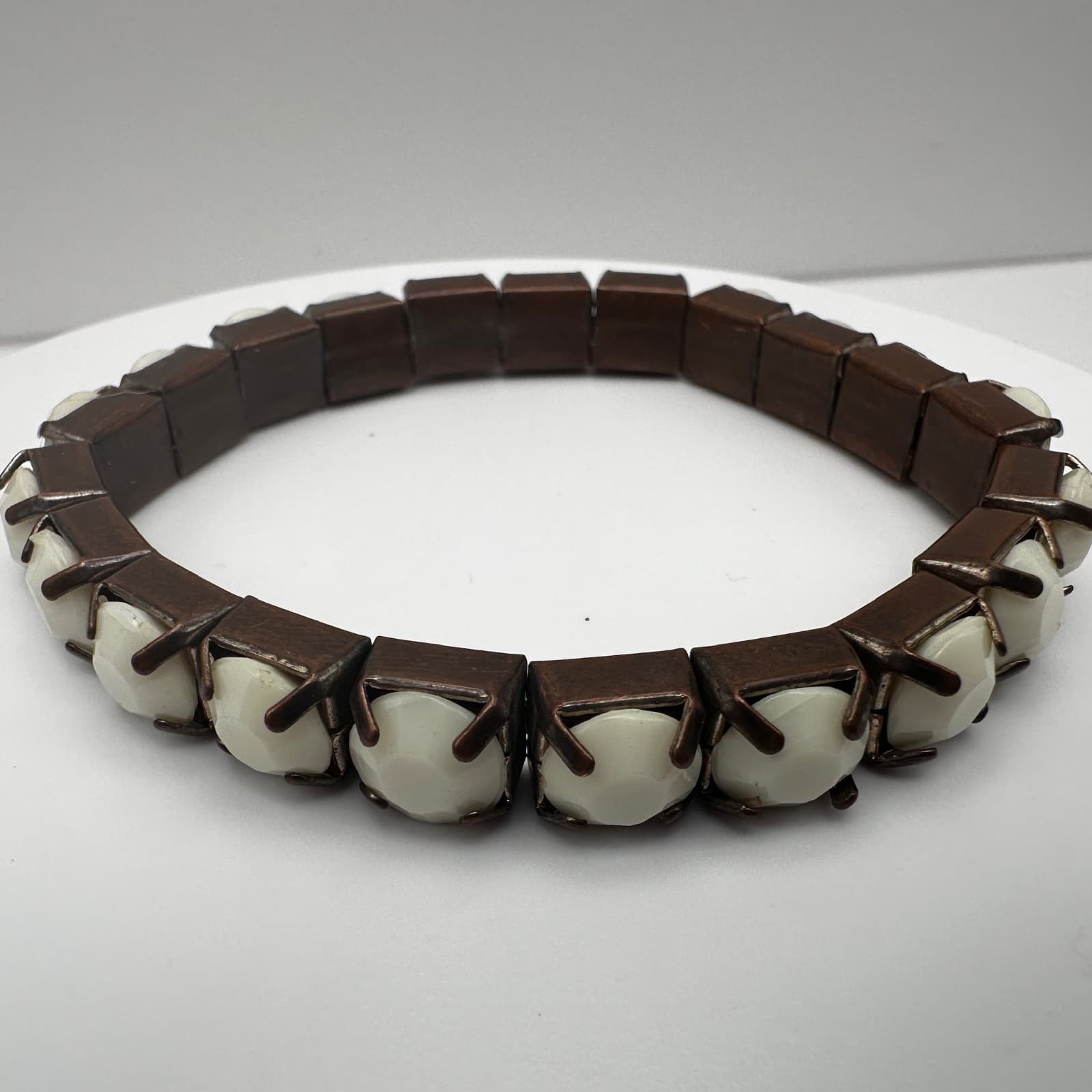 Vintage 80s White Opaque Crystal Bracelet Bronze Tone Women's Jewelry - Thumbnail 7