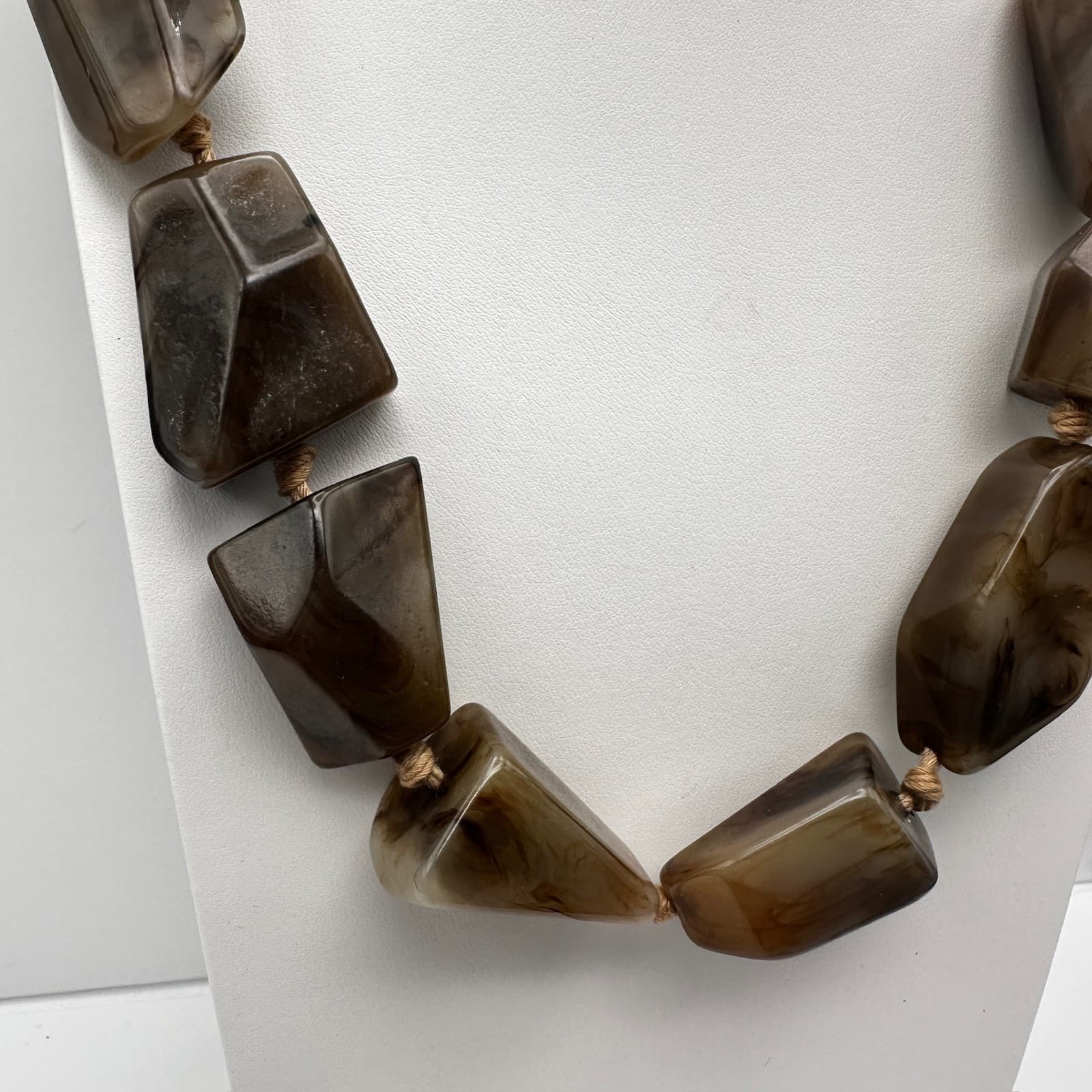 Vintage 90s Chunky Gray Brown Resin Bead Statement Necklace Boho Women's Jewelry - Thumbnail 9