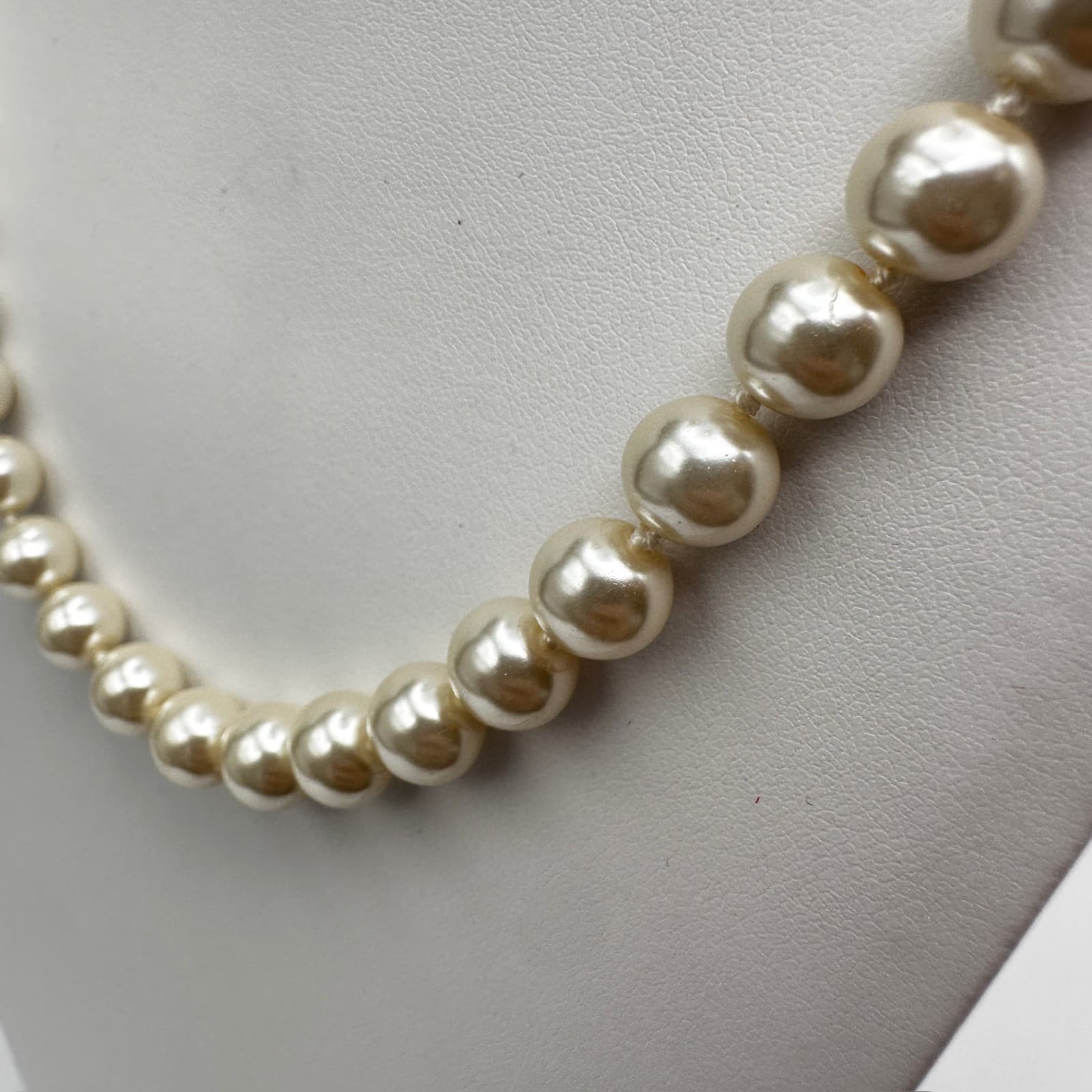Vintage 90s Cream Faux Pearl Graduated Necklace Silver Tone Women's Jewelry - Thumbnail 11