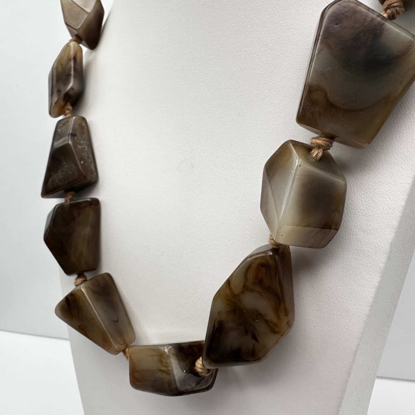 Vintage 90s Chunky Gray Brown Resin Bead Statement Necklace Boho Women's Jewelry - Thumbnail 5