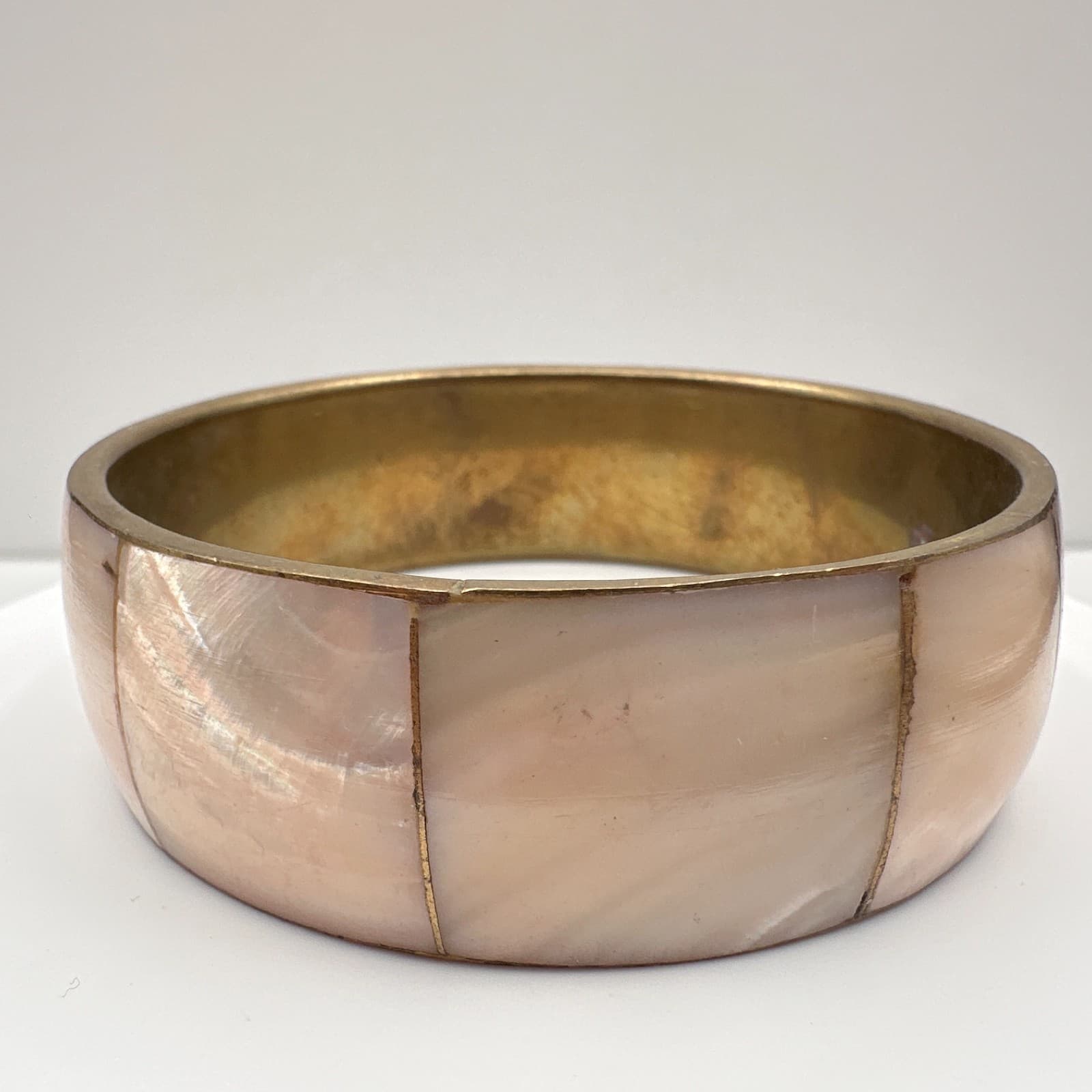 Vintage 90s Mother of Pearl Inlay Bracelet Brass Gold Tone Iridescent Boho - Thumbnail 2