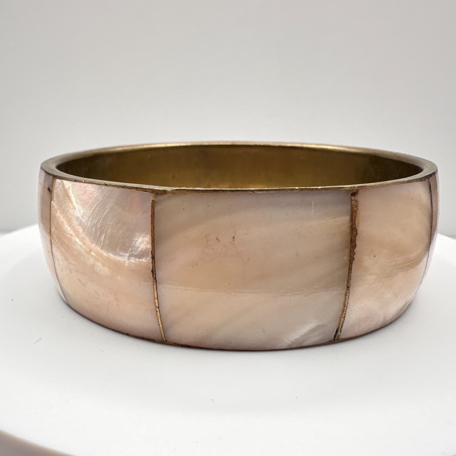 Vintage 90s Mother of Pearl Inlay Bracelet Brass Gold Tone Iridescent Boho - Thumbnail 6