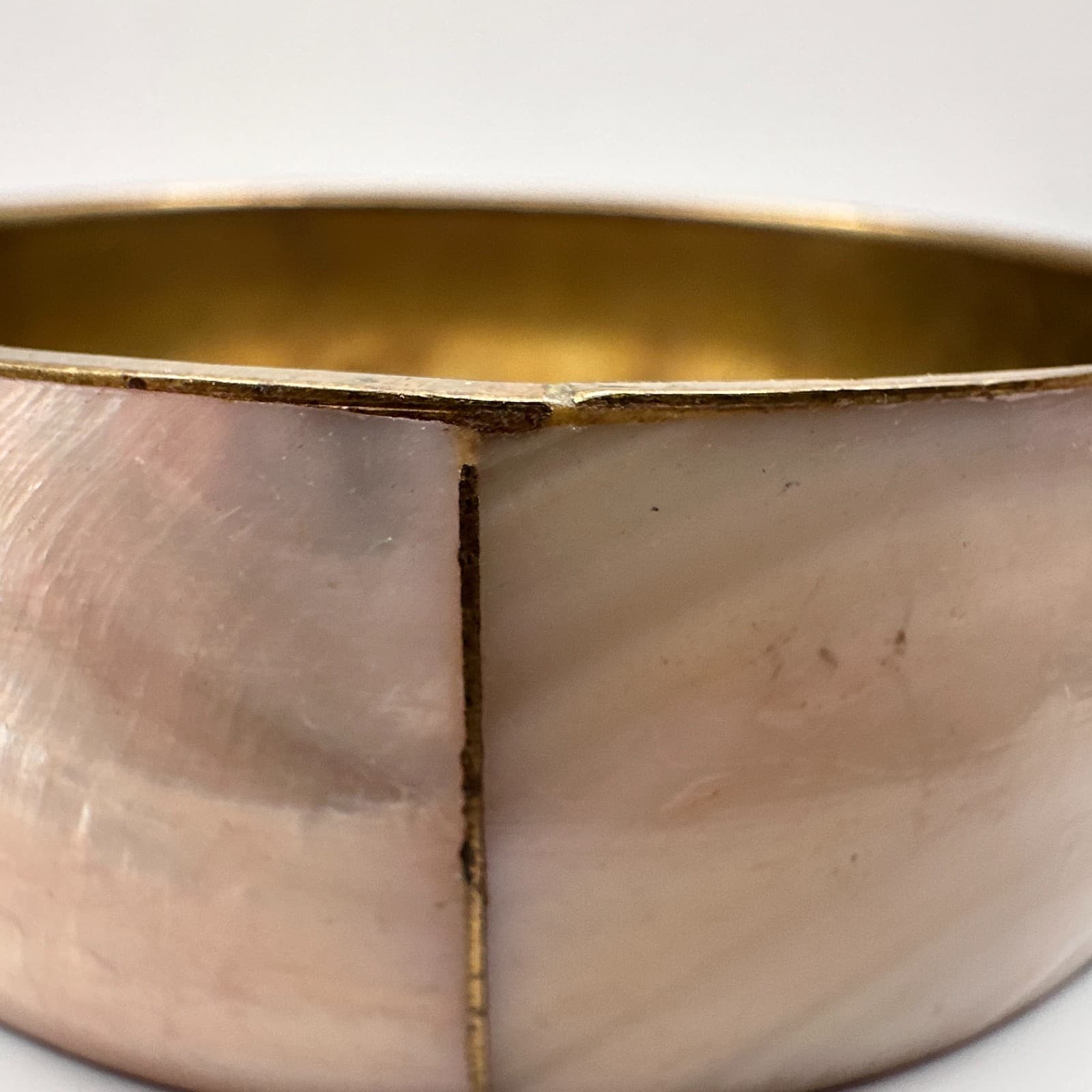 Vintage 90s Mother of Pearl Inlay Bracelet Brass Gold Tone Iridescent Boho - Thumbnail 4