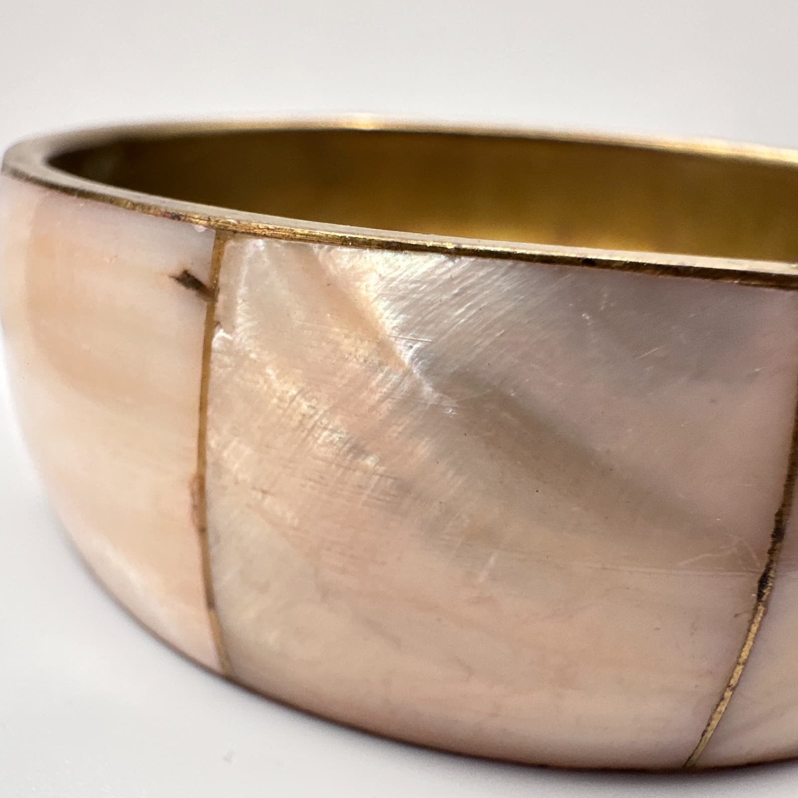 Vintage 90s Mother of Pearl Inlay Bracelet Brass Gold Tone Iridescent Boho - Thumbnail 3