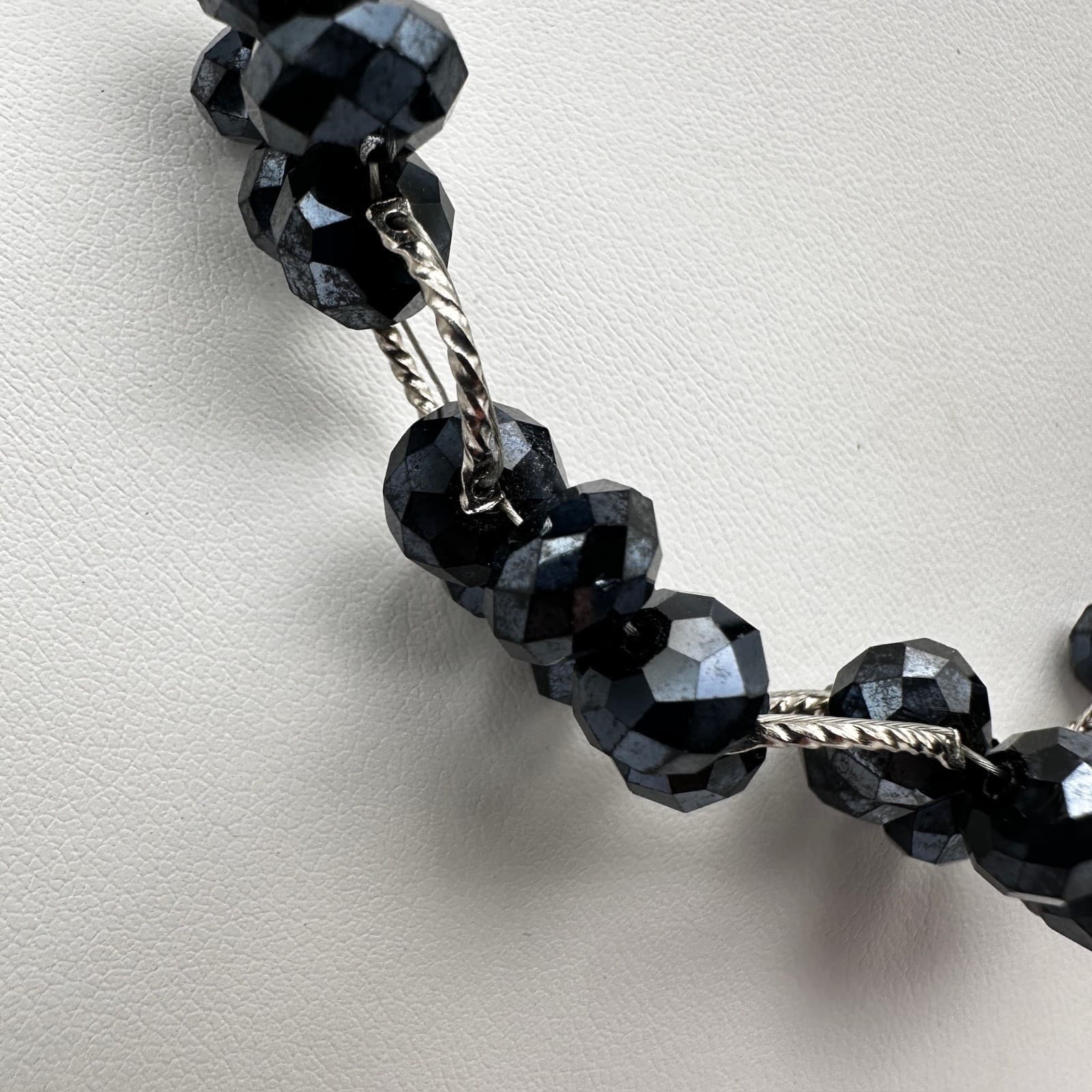 Vintage 90s Black Floral Beaded Necklace Cluster Silver Tone Women's Jewelry - Thumbnail 4