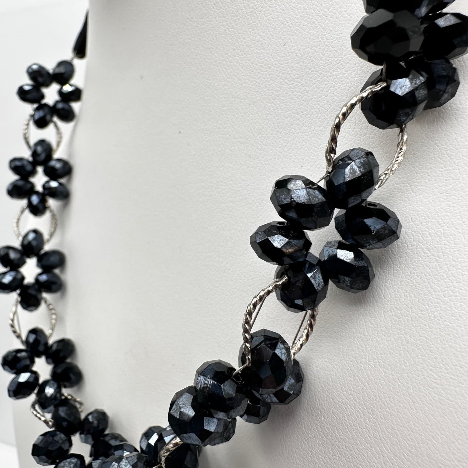 Vintage 90s Black Floral Beaded Necklace Cluster Silver Tone Women's Jewelry - Thumbnail 8