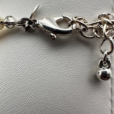 Vintage 80s Cream Faux Pearl Necklace Gold Tone Triple Strand Women's Jewelry - Thumbnail 10