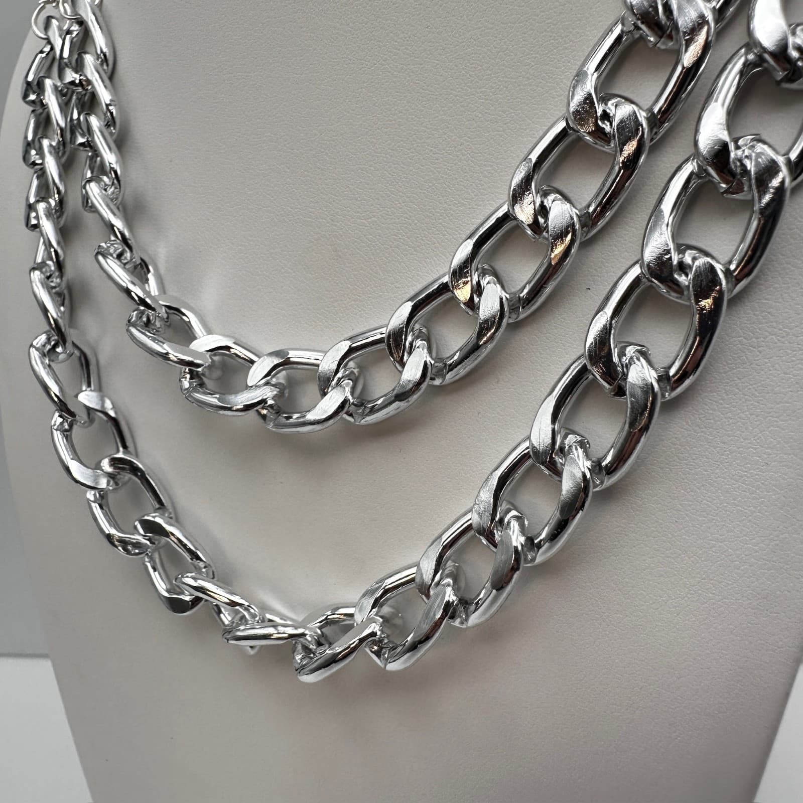 Vintage 90s Silver Tone Double Layer Curb Chain Necklace & Pearl Earrings Set - Thumbnail 5