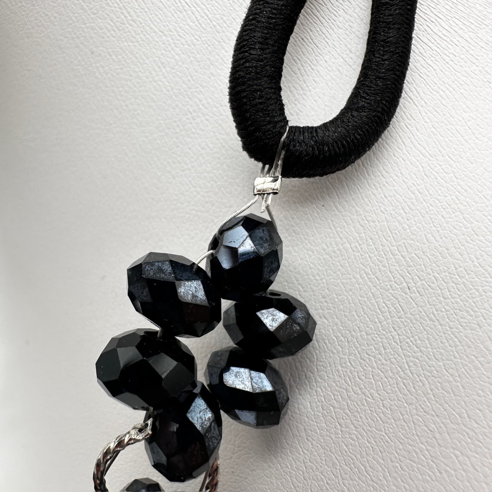 Vintage 90s Black Floral Beaded Necklace Cluster Silver Tone Women's Jewelry - Thumbnail 10