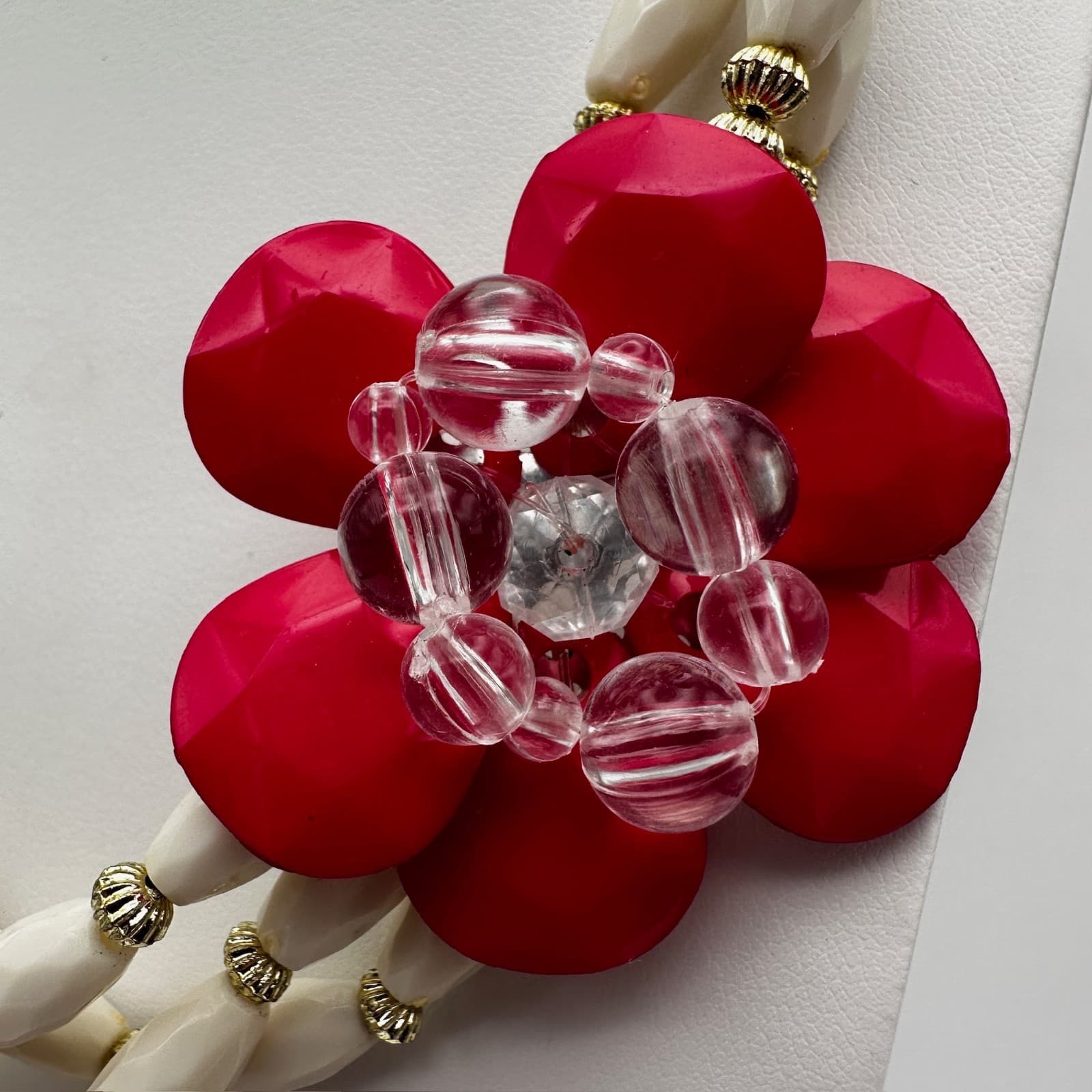 VTG 90s Red Flower Triple Strand White Bead Necklace Gold Tone Women's Jewelry - Thumbnail 5