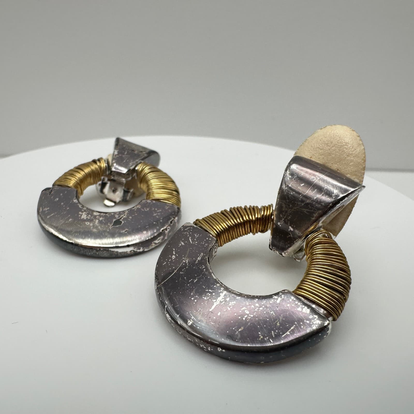 Vintage 80s Two Tone Door Knocker Clip On Earrings Wire Wrapped Women's Jewelry - Thumbnail 7