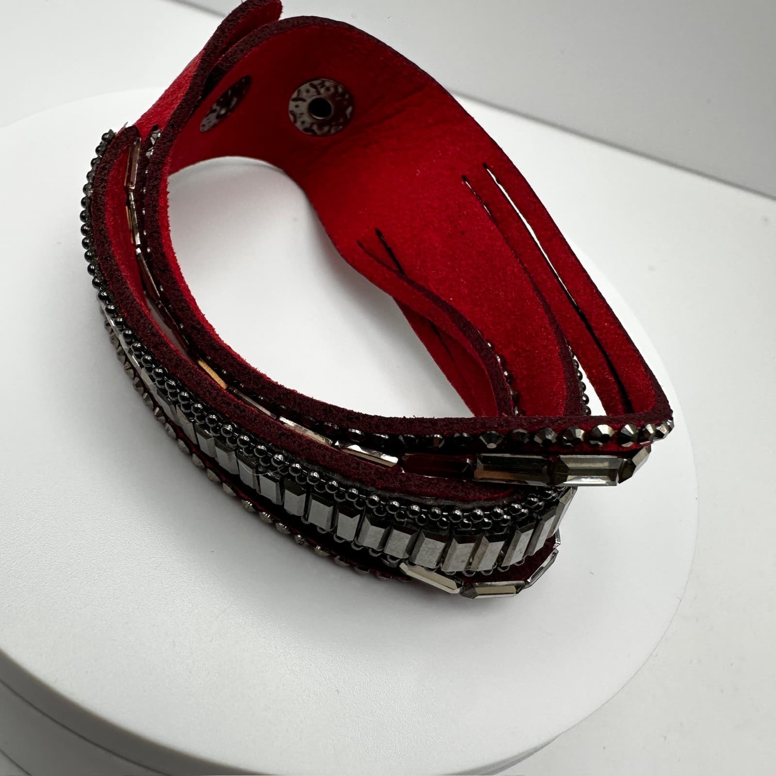 Vintage 90s Red Suede Cuff Bracelet Rhinestone Gunmetal Tone Women's Jewelry - Thumbnail 3