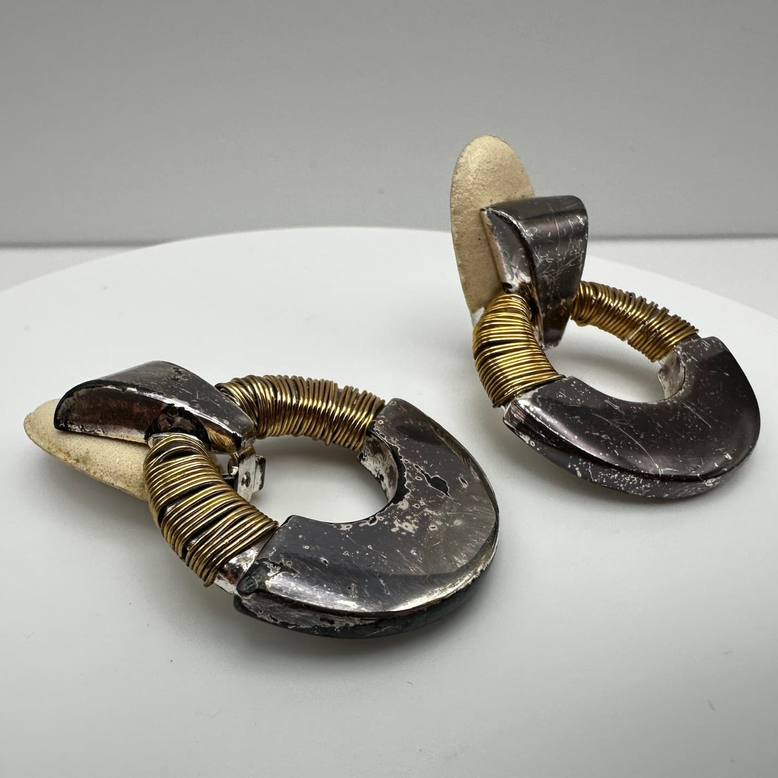 Vintage 80s Two Tone Door Knocker Clip On Earrings Wire Wrapped Women's Jewelry - Thumbnail 6