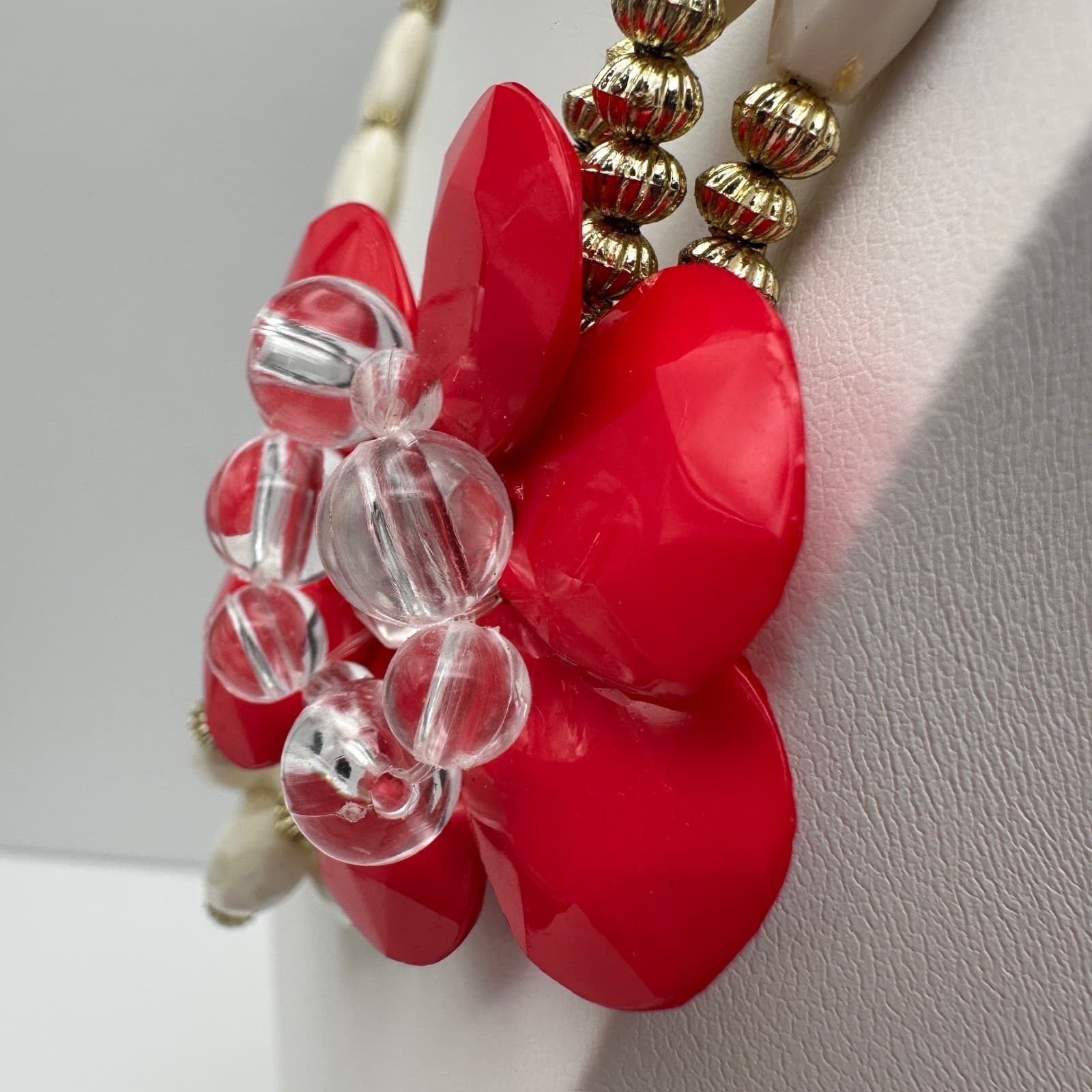 VTG 90s Red Flower Triple Strand White Bead Necklace Gold Tone Women's Jewelry - Thumbnail 7