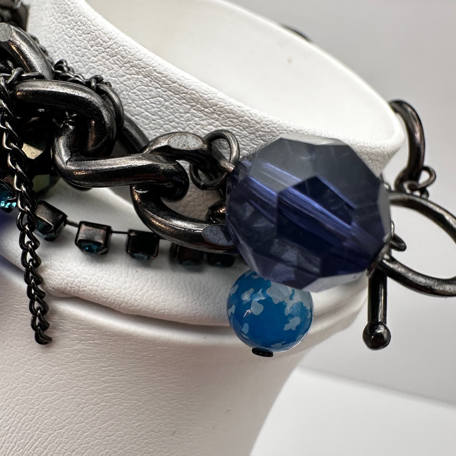 Vintage 90s Blue Crystal Charm Bracelet Silver Tone Mixed Bead Women's Jewelry - Thumbnail 4