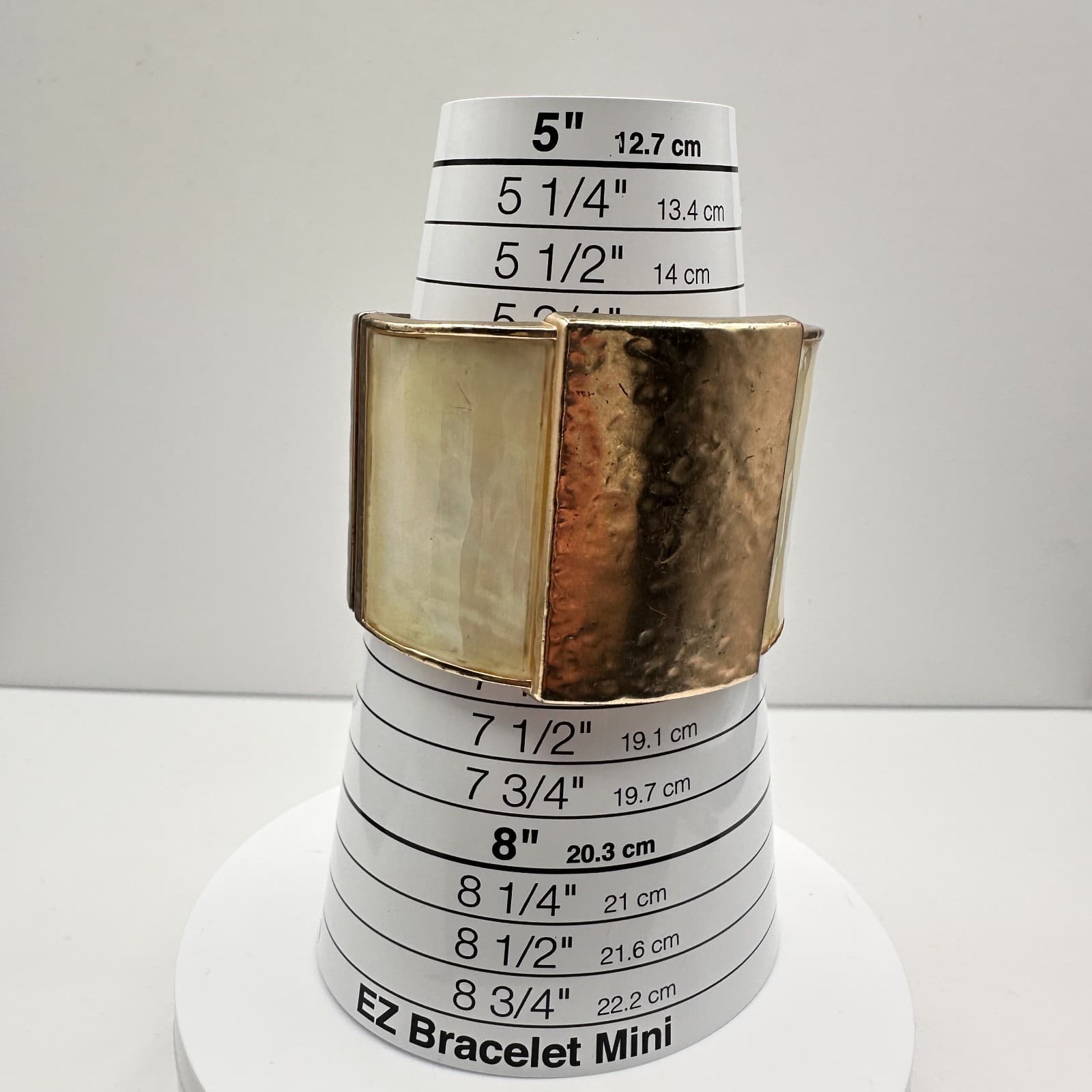 Vintage 90s Chico's Hammered Gold Tone Bracelet Cream Inlay Hinged Chunky Boho - Thumbnail 10