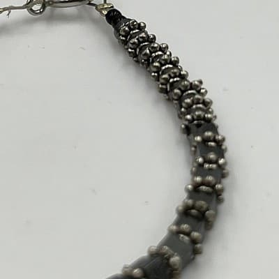 Vintage Black Beaded Bracelet Hematite Tone Spacer Faceted Center Minimalist - Thumbnail 5