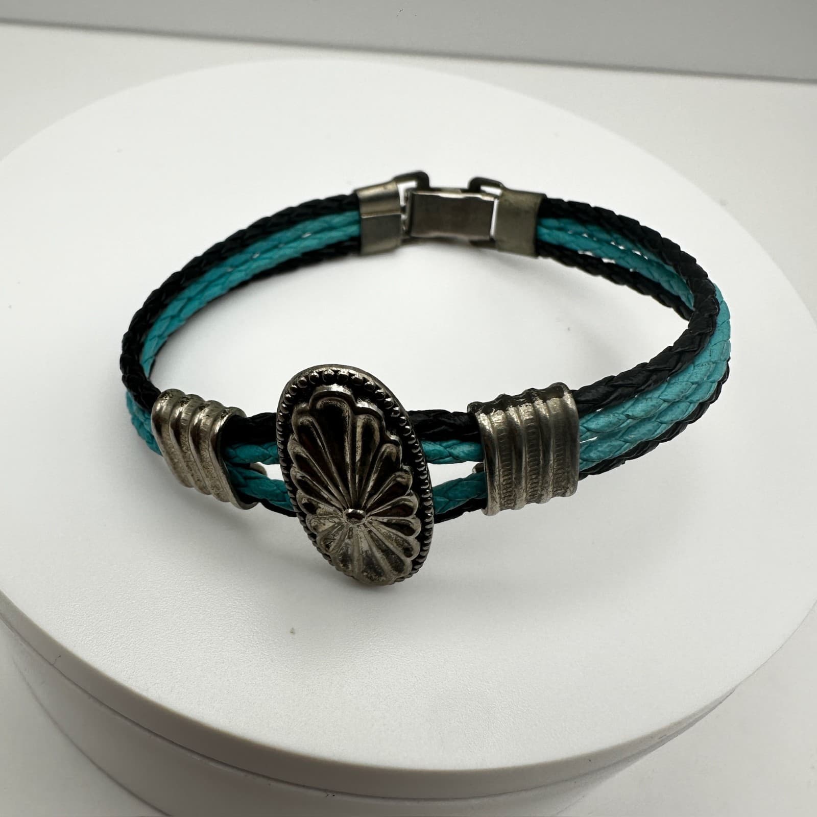 Vintage 80s Black & Turquoise Braided Bracelet, Silver-Tone Concho & Box Clasp - Thumbnail 4