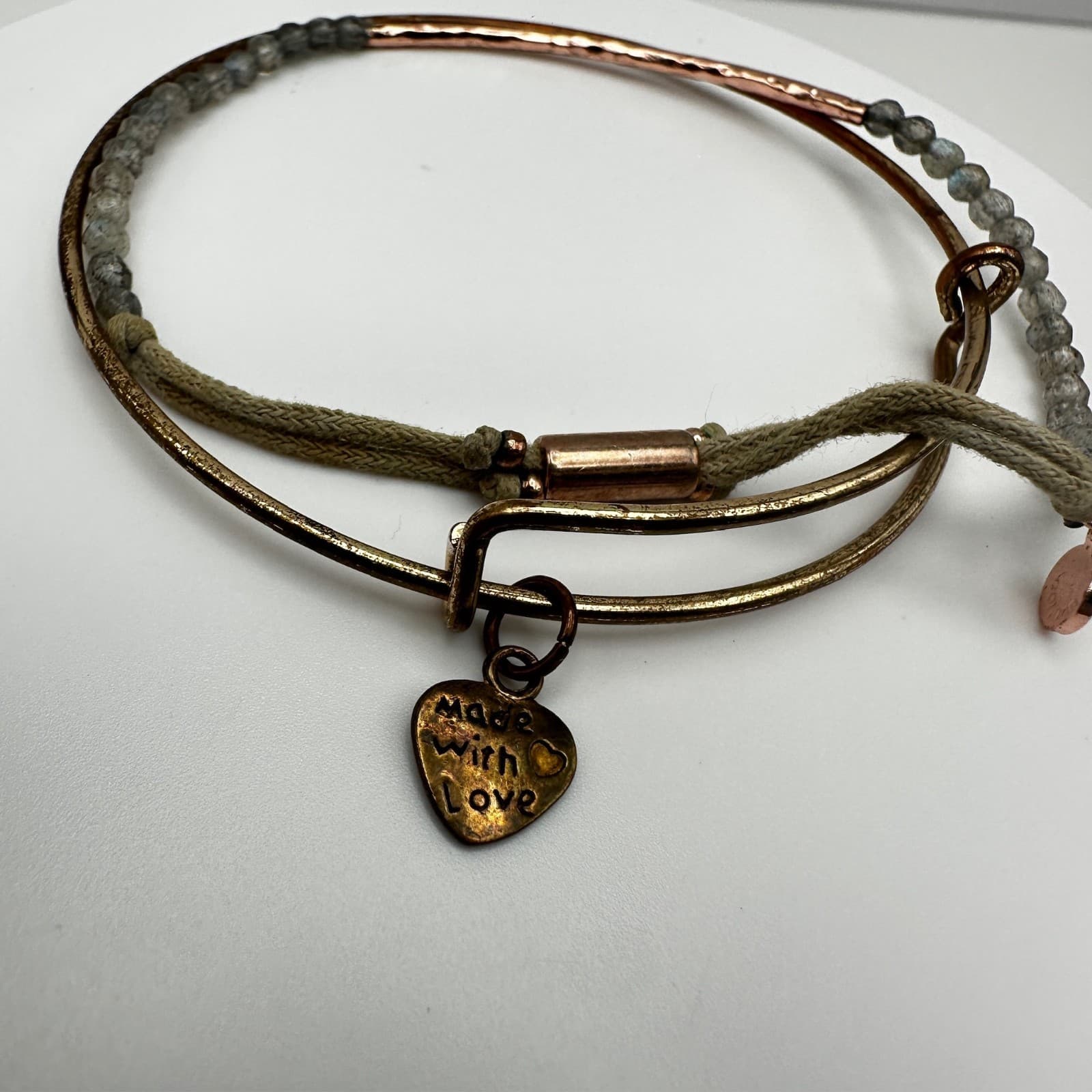 Vintage 90s Stacked Bangle & Cord Bracelet Set Grey Beads & Heart Charm Jewelry - Thumbnail 5