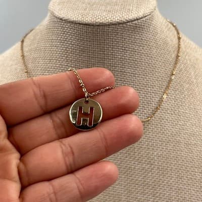 Vintage Gold Tone Initial "H" Pendant Necklace Minimalist Disc Charm Classic 18" - Image 1
