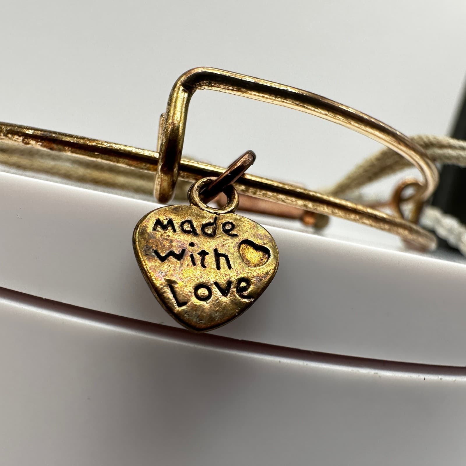 Vintage 90s Stacked Bangle & Cord Bracelet Set Grey Beads & Heart Charm Jewelry - Thumbnail 2