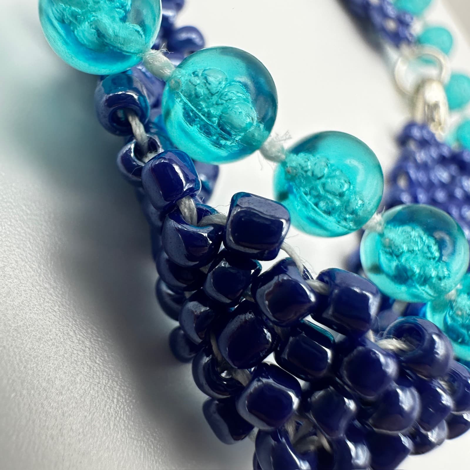 Vintage 90s Multi-Strand Navy & Aqua Blue Faceted Glass Bead Bracelet Jewelry - Thumbnail 11