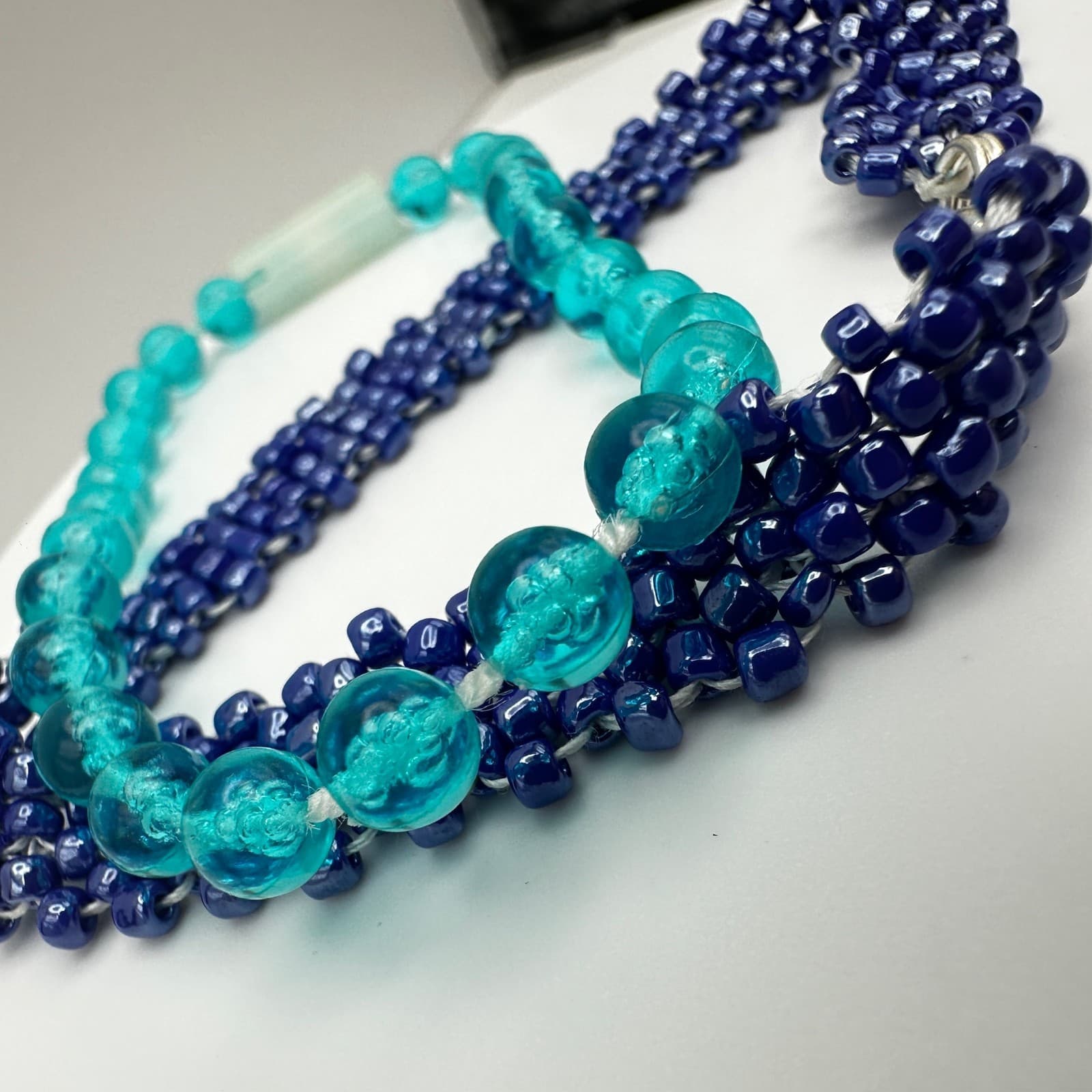Vintage 90s Multi-Strand Navy & Aqua Blue Faceted Glass Bead Bracelet Jewelry - Thumbnail 3